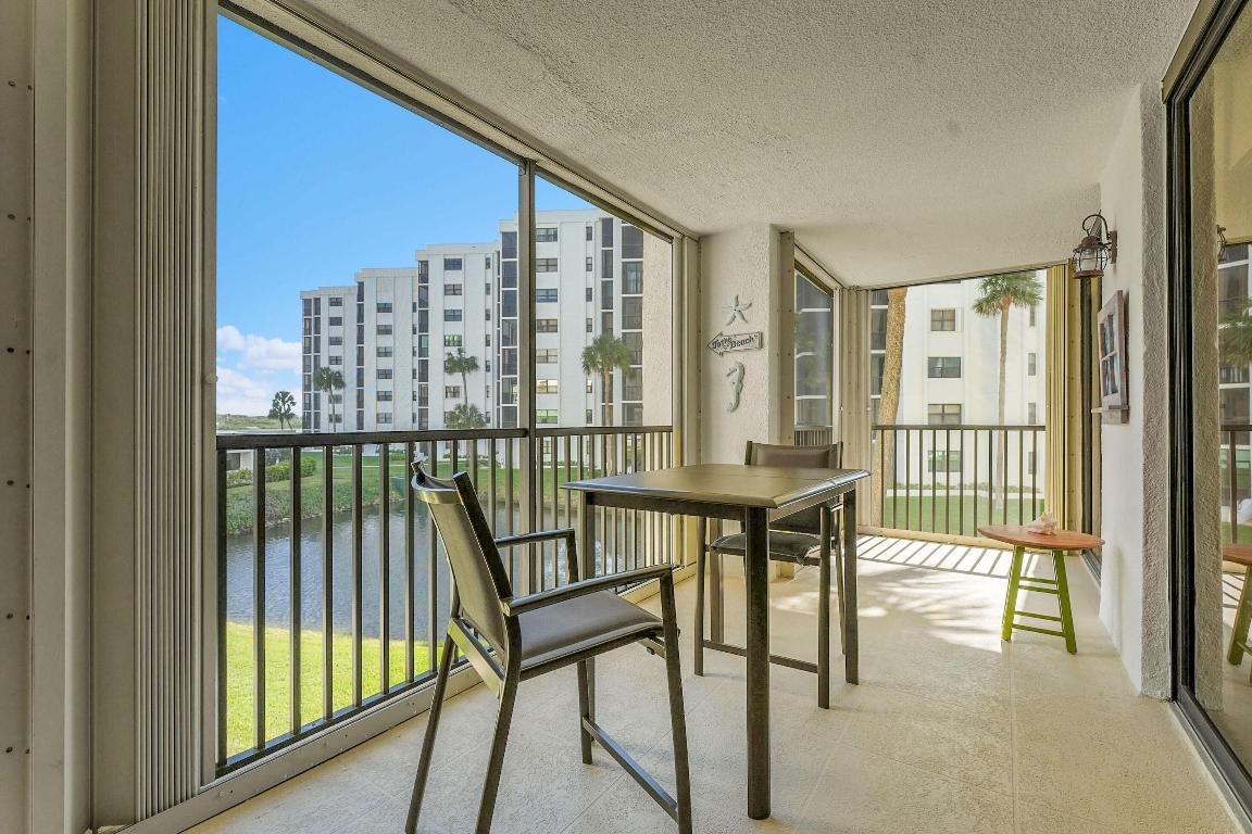 19800 Sandpointe Bay #204 Tequesta, FL 33469