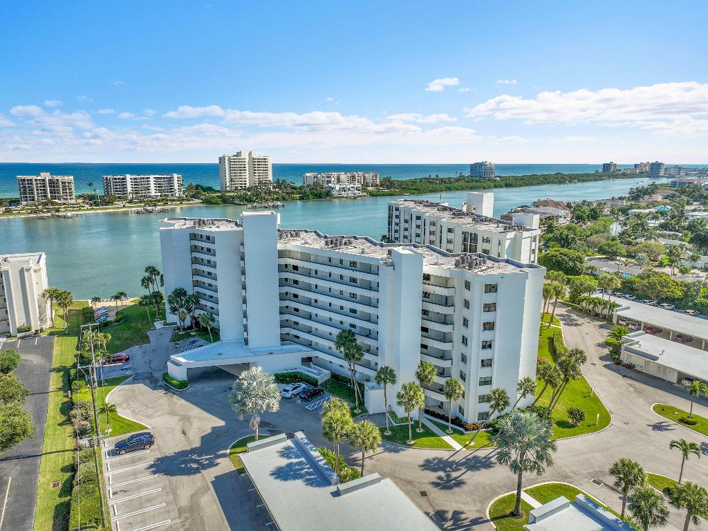 19800 Sandpointe Bay #204 Tequesta, FL 33469