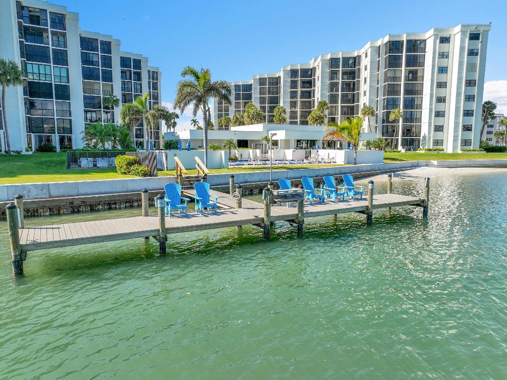 19800 Sandpointe Bay #204 Tequesta, FL 33469