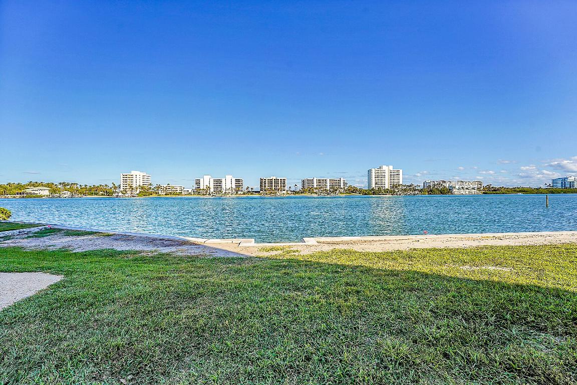 19800 Sandpointe Bay #204 Tequesta, FL 33469