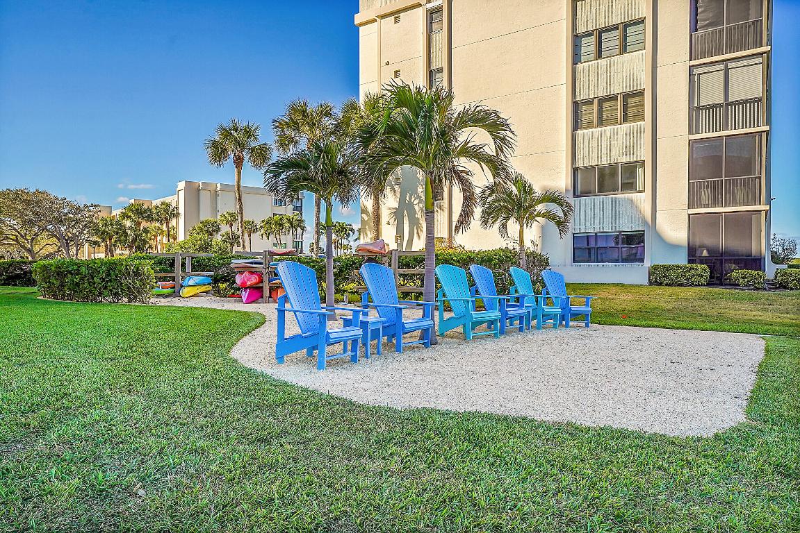 19800 Sandpointe Bay #204 Tequesta, FL 33469