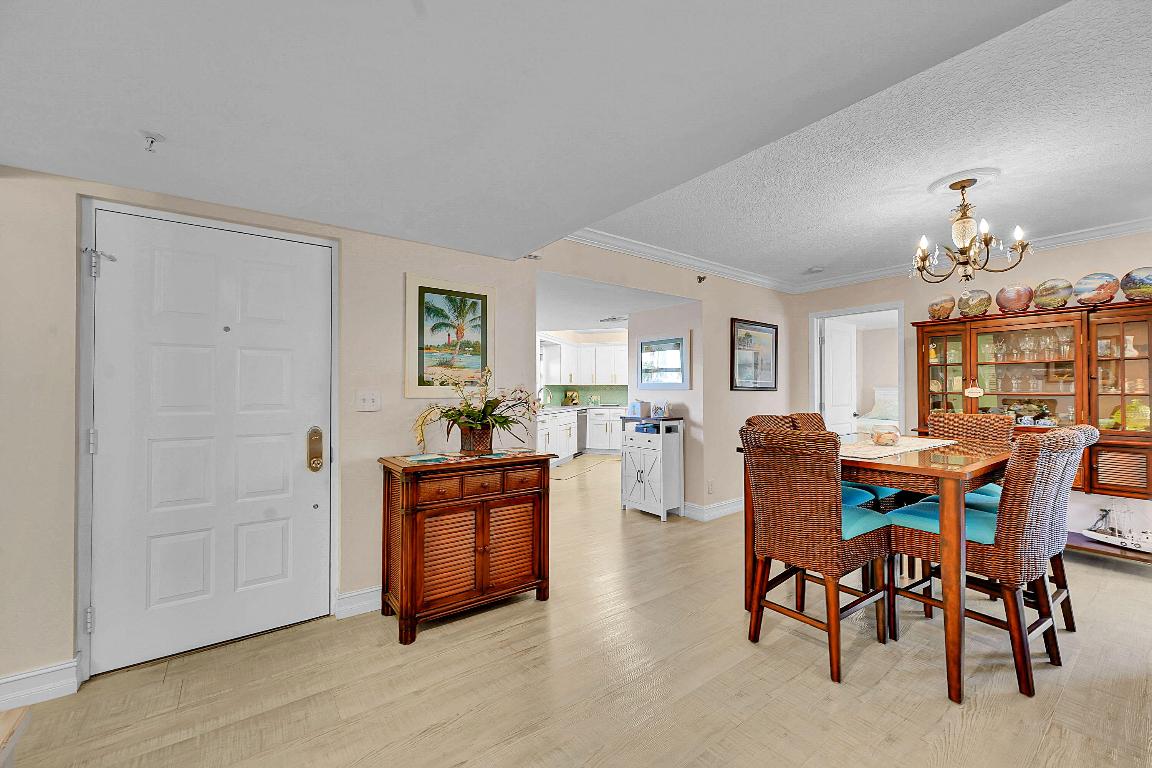 19800 Sandpointe Bay #204 Tequesta, FL 33469