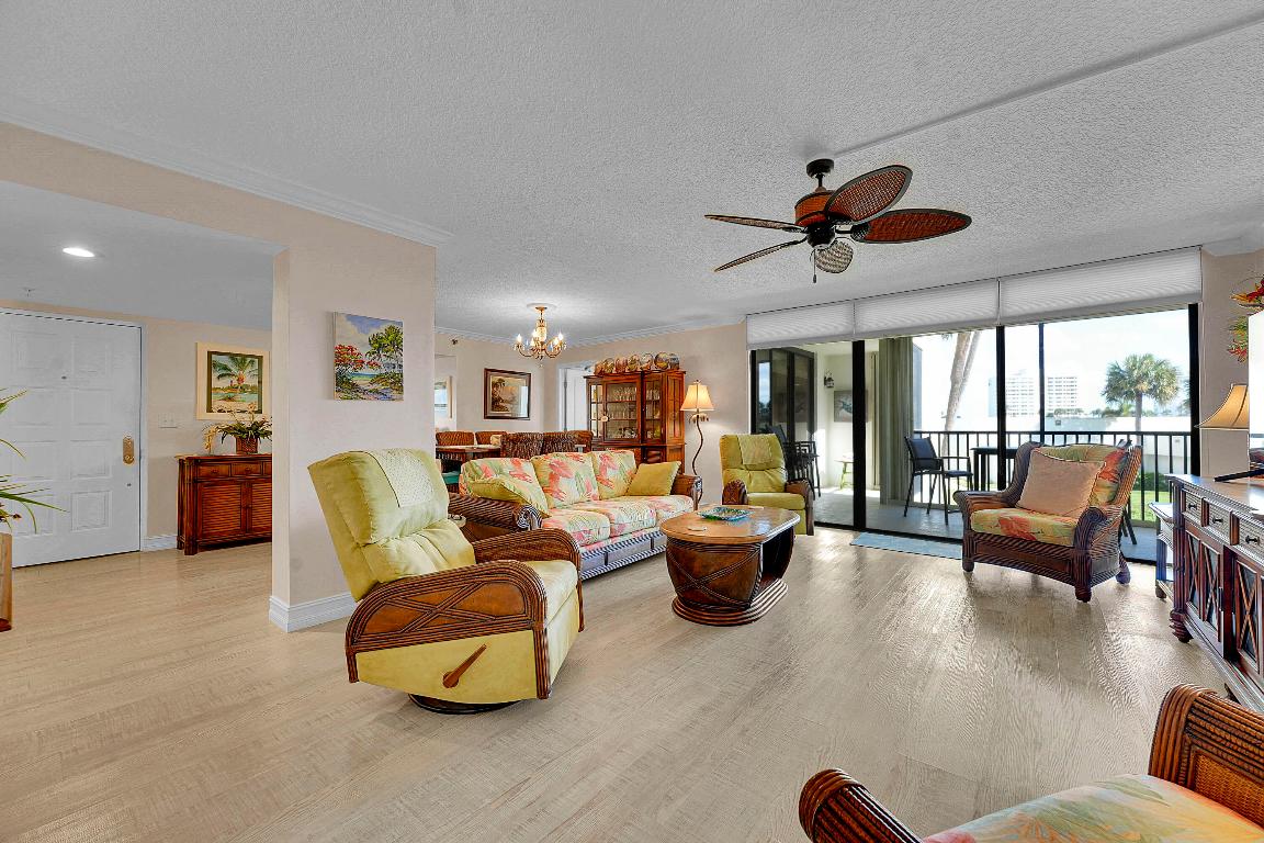 19800 Sandpointe Bay #204 Tequesta, FL 33469