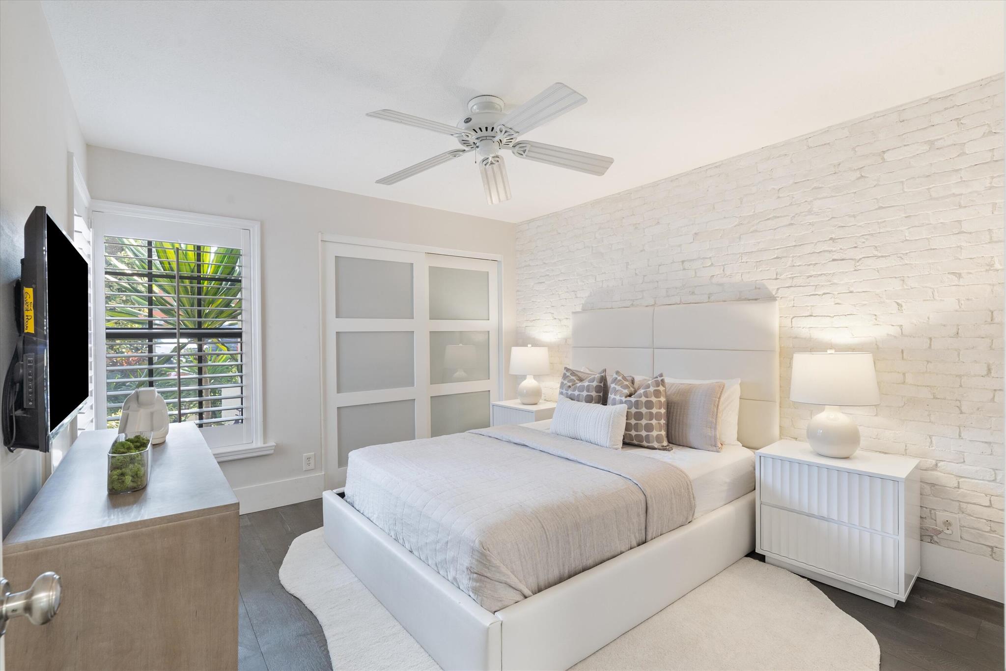 2359 Treasure Isle Dr #33 West Palm Beach, FL 33410