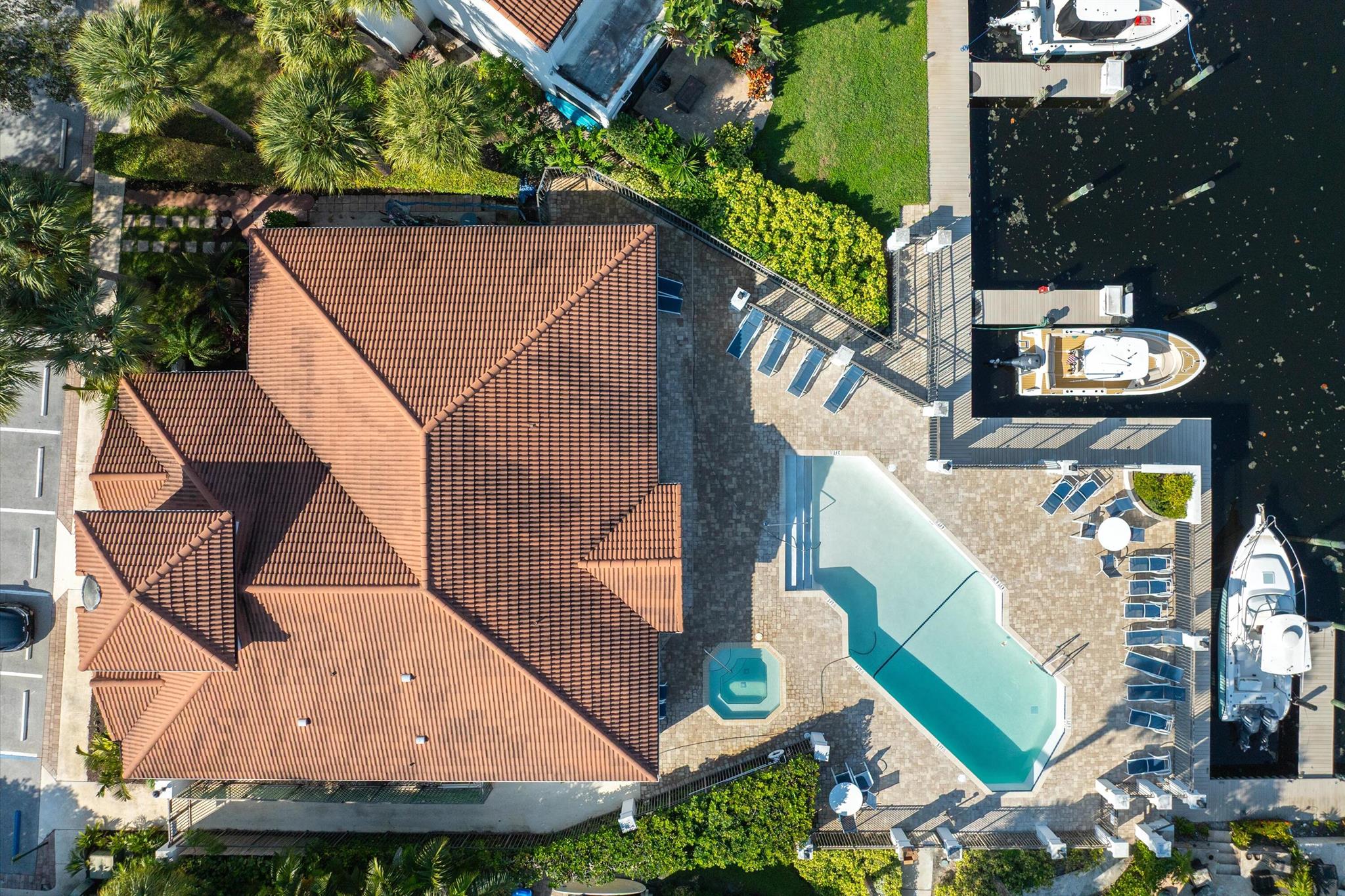 2359 Treasure Isle Dr #33 West Palm Beach, FL 33410