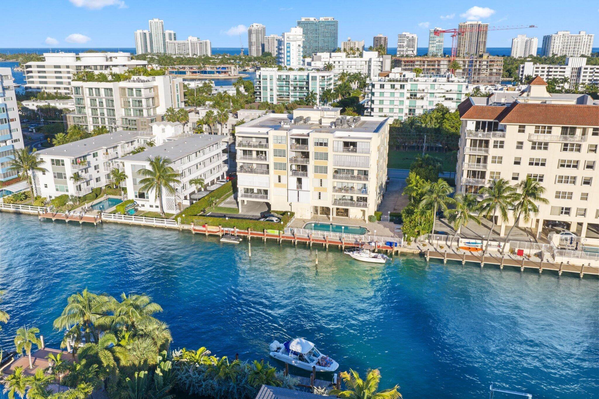 10180 W Bay Hbr Dr #2c Bay Harbor Islands, FL 33154