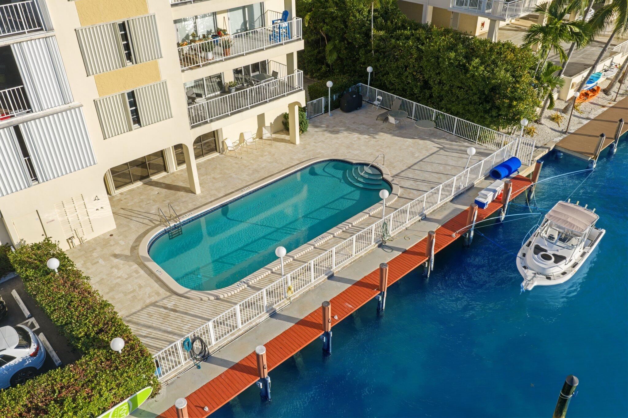 10180 W Bay Hbr Dr #2c Bay Harbor Islands, FL 33154