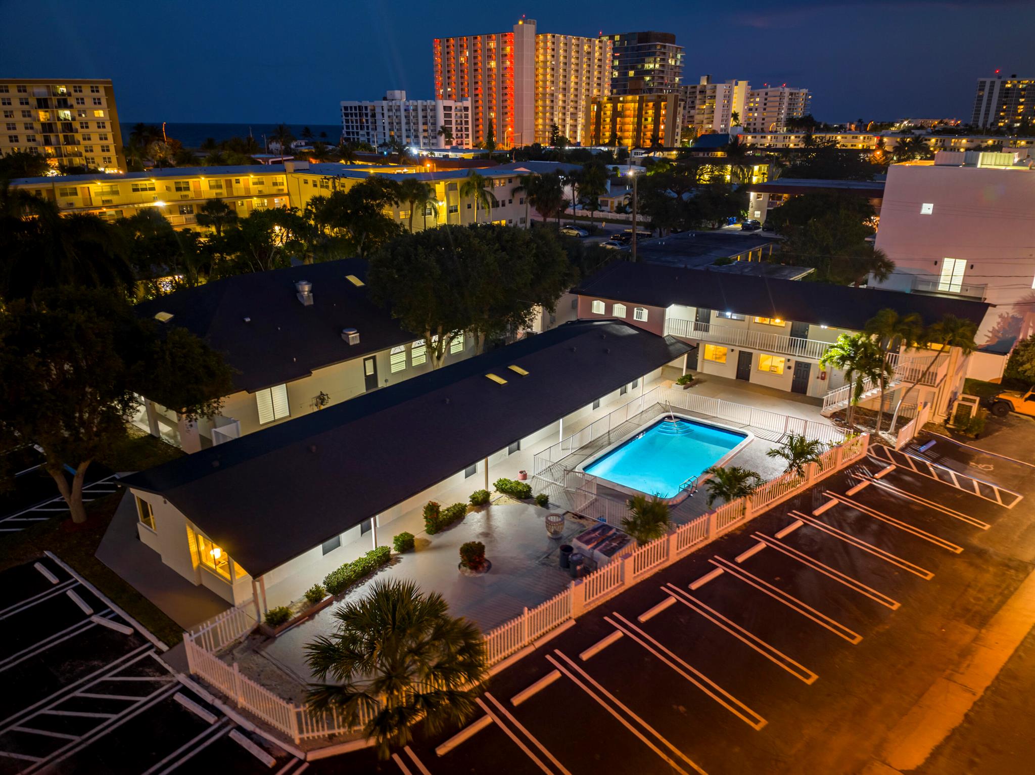 1020 N Riverside Dr #4