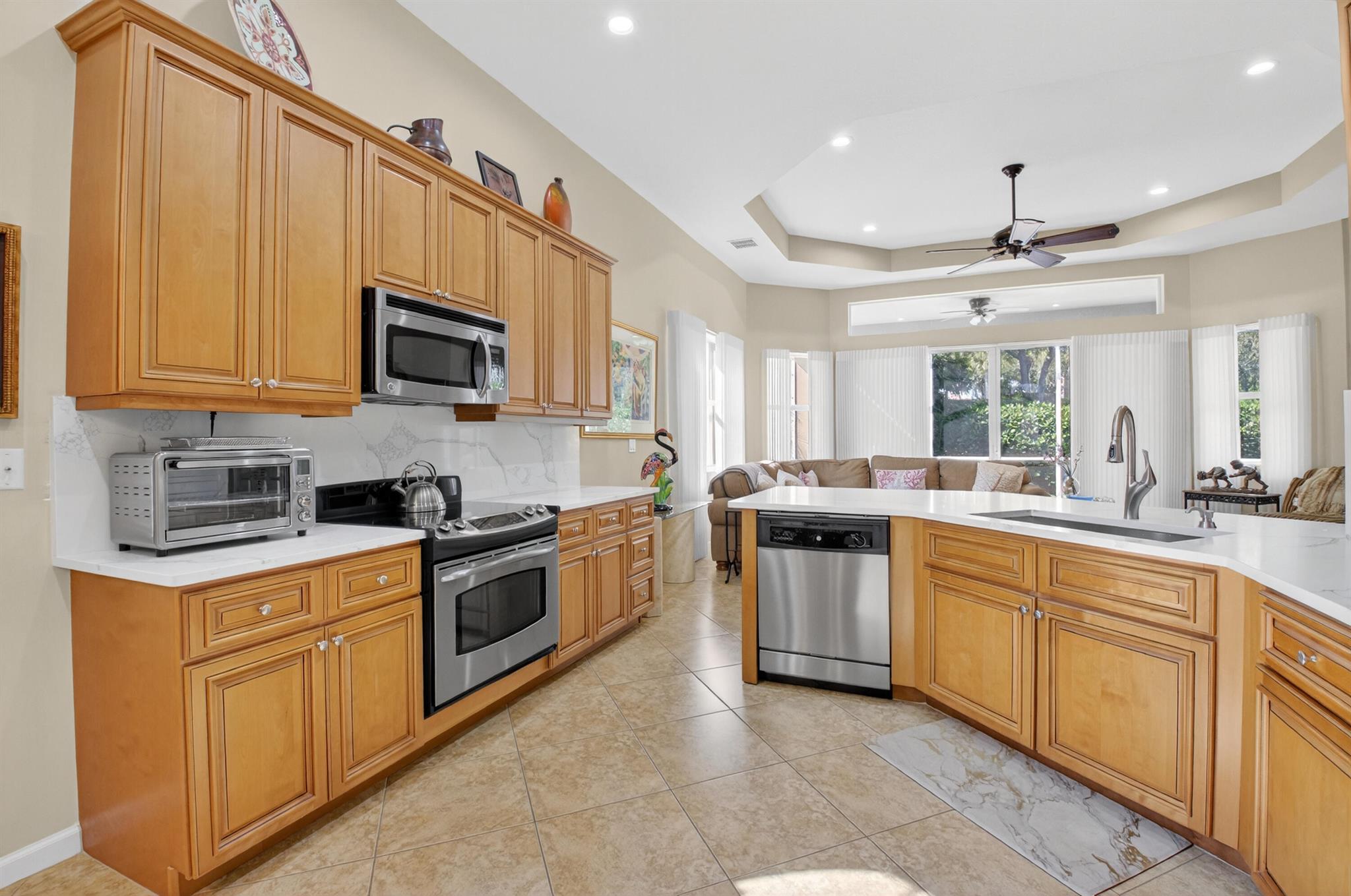 6917 Pisano Dr Lake Worth, FL 33467