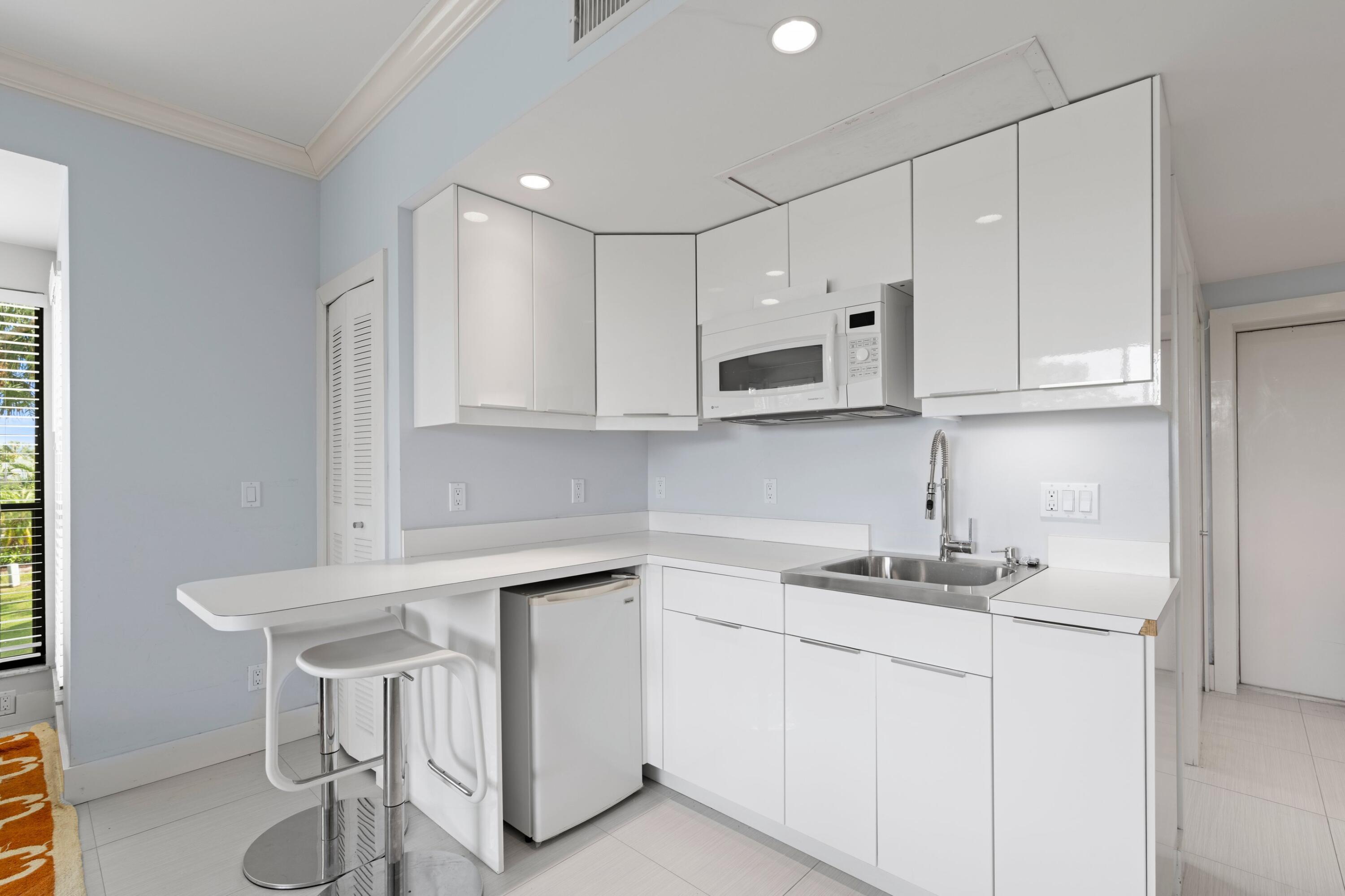 11830 Pebblewood Dr #202 Wellington, FL 33414