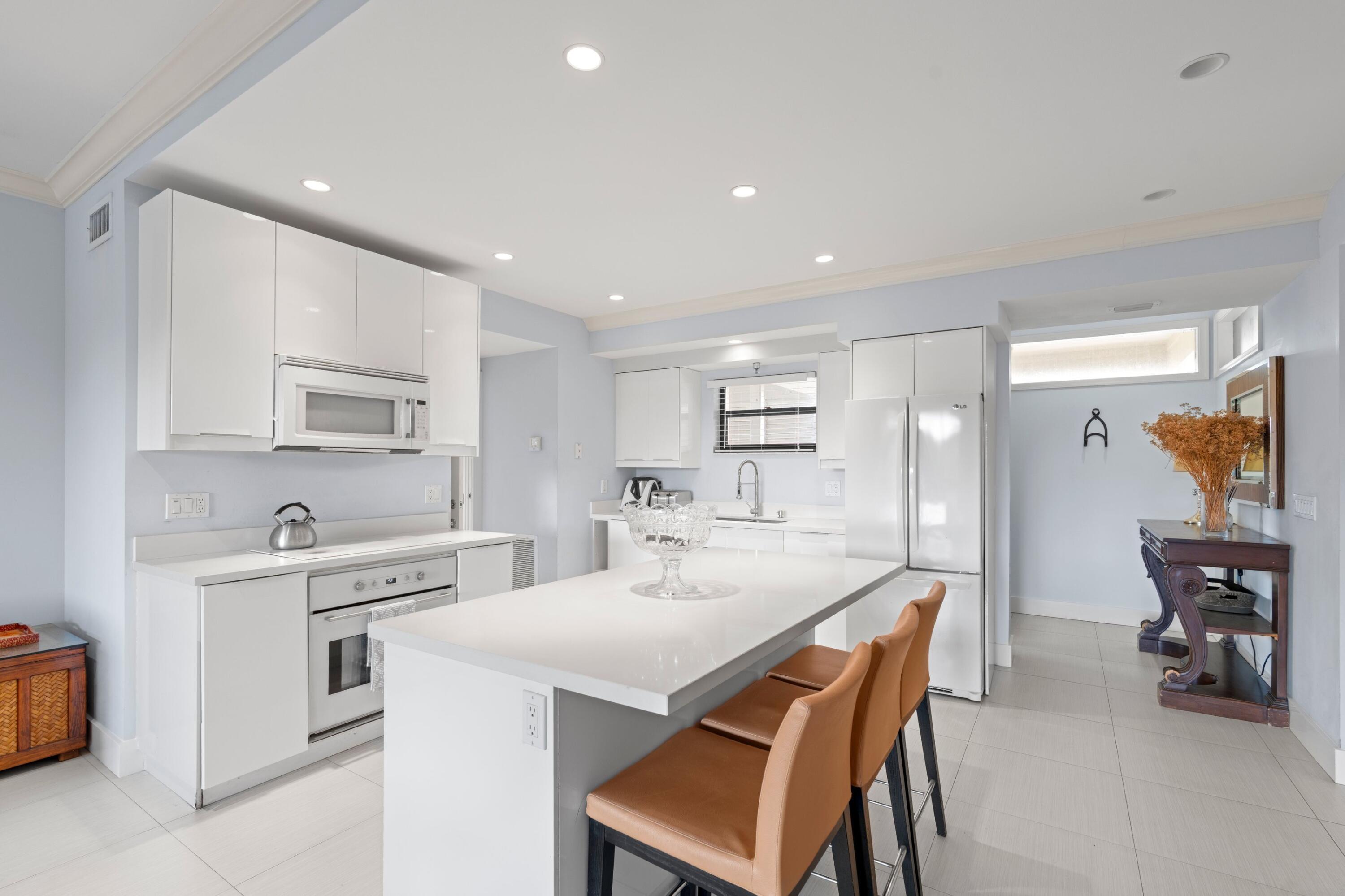 11830 Pebblewood Dr #202 Wellington, FL 33414