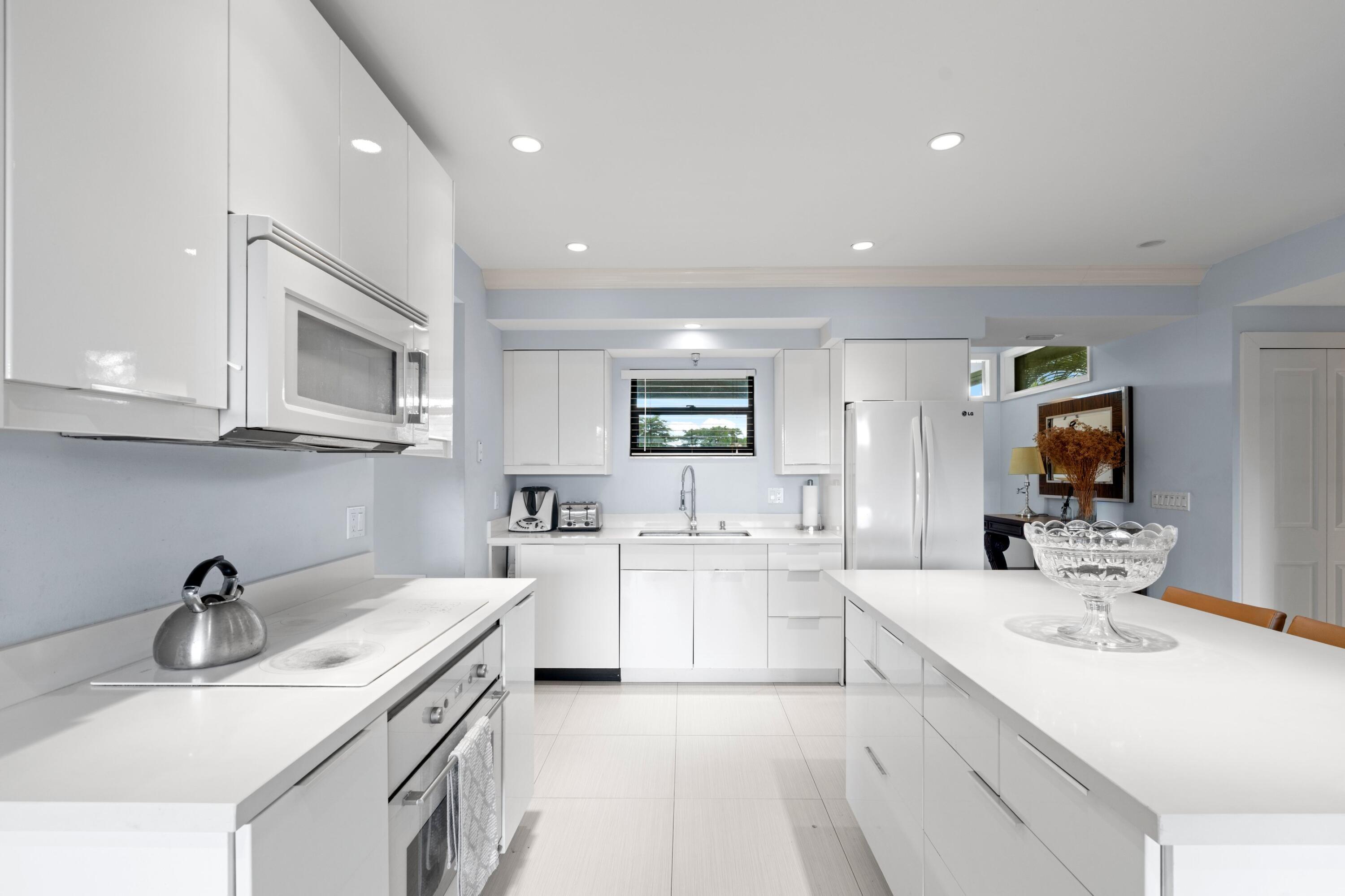 11830 Pebblewood Dr #202 Wellington, FL 33414