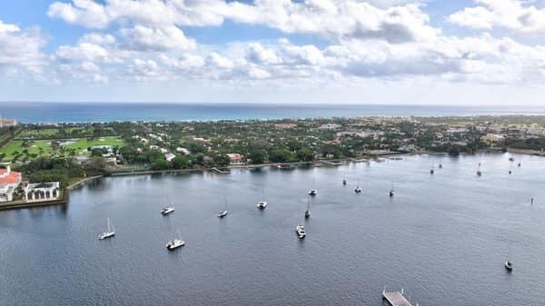 610 Clematis St #102 West Palm Beach, FL 33401