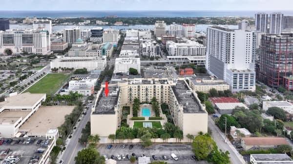 610 Clematis St #102 West Palm Beach, FL 33401