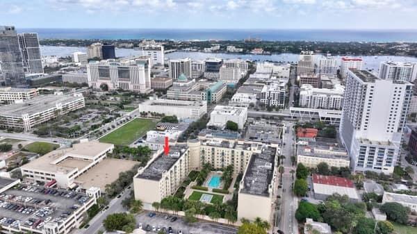 610 Clematis St #102 West Palm Beach, FL 33401