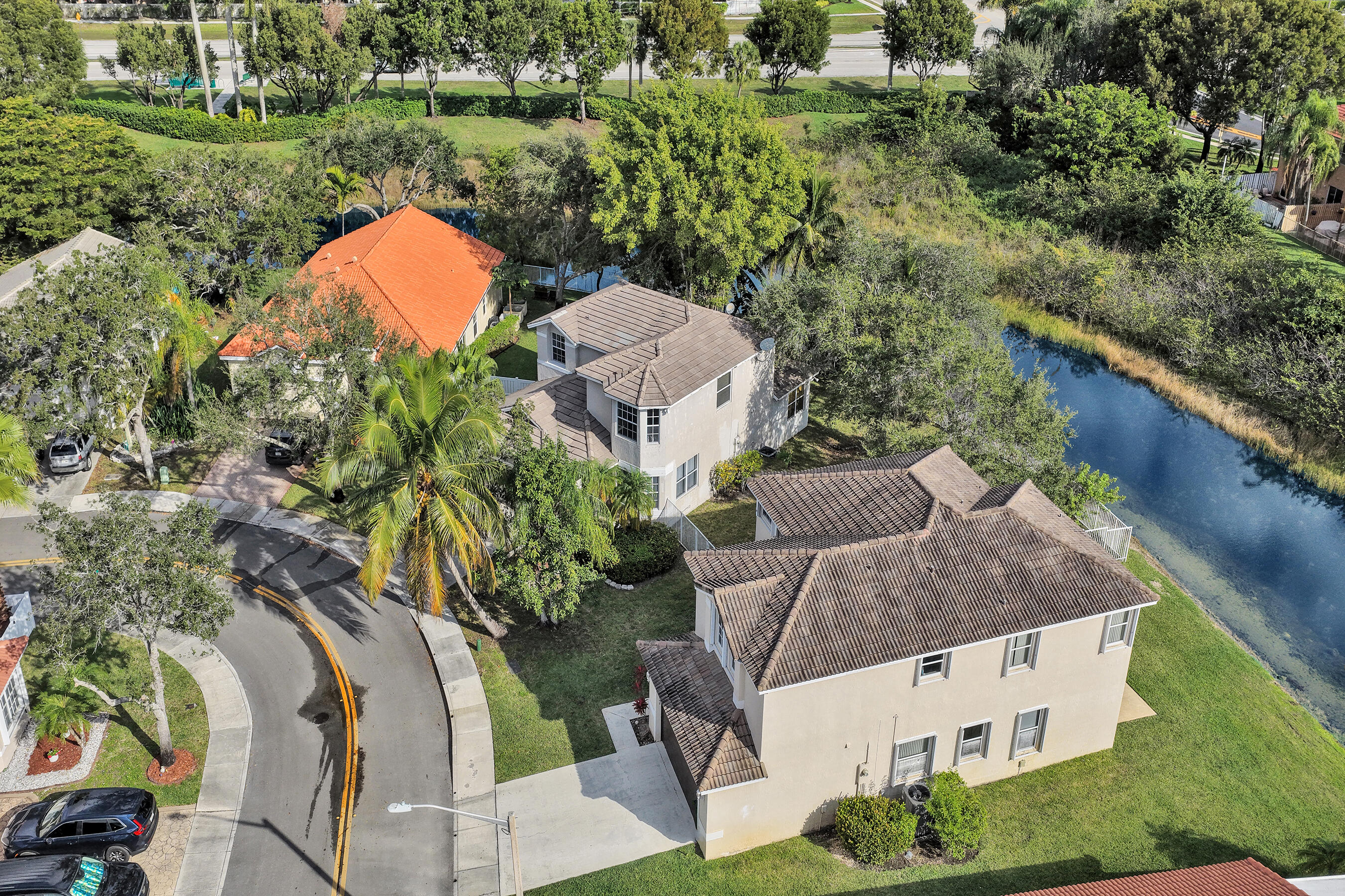 2389 NW 162nd Pembroke Pines, FL 33028