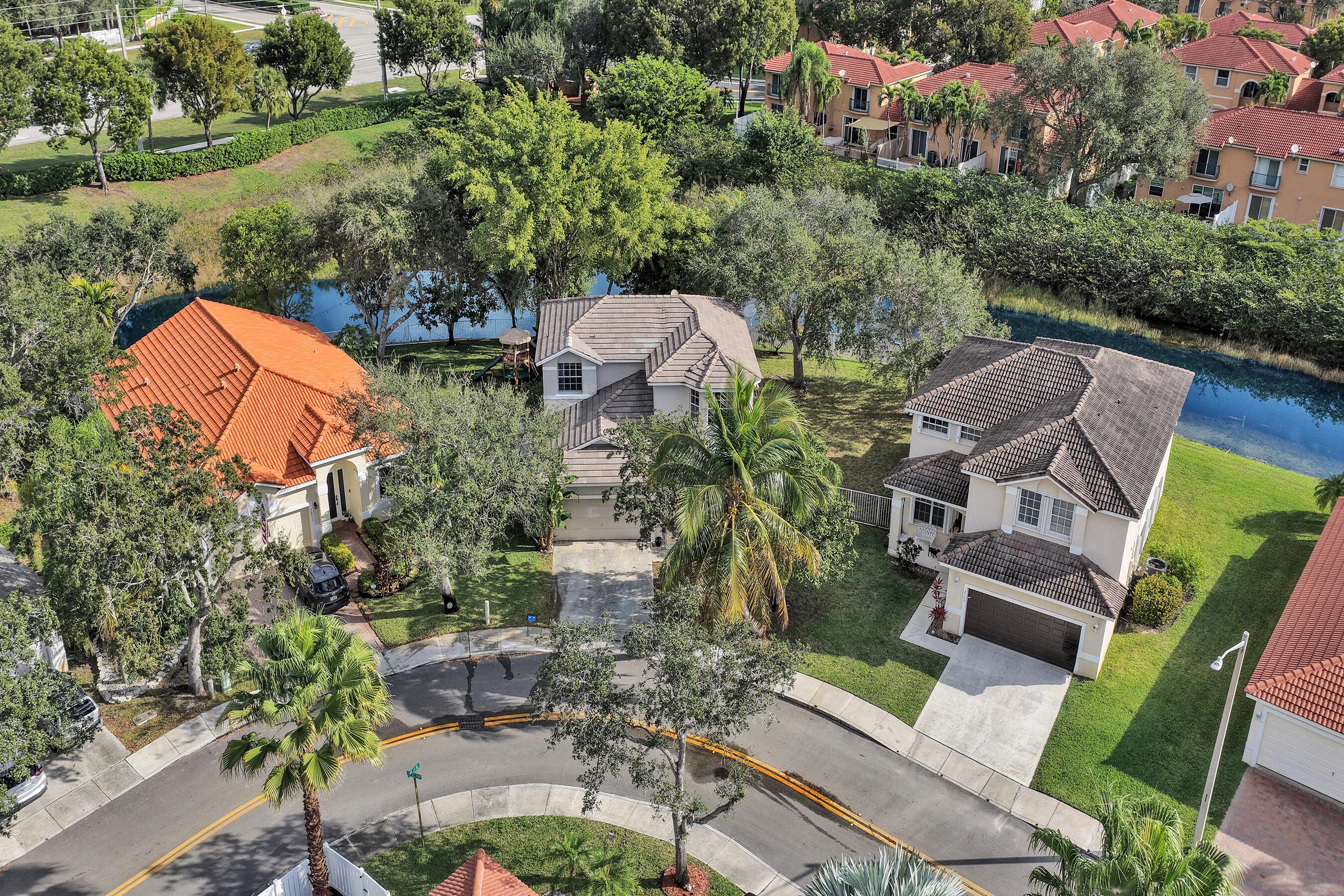 2389 NW 162nd Pembroke Pines, FL 33028