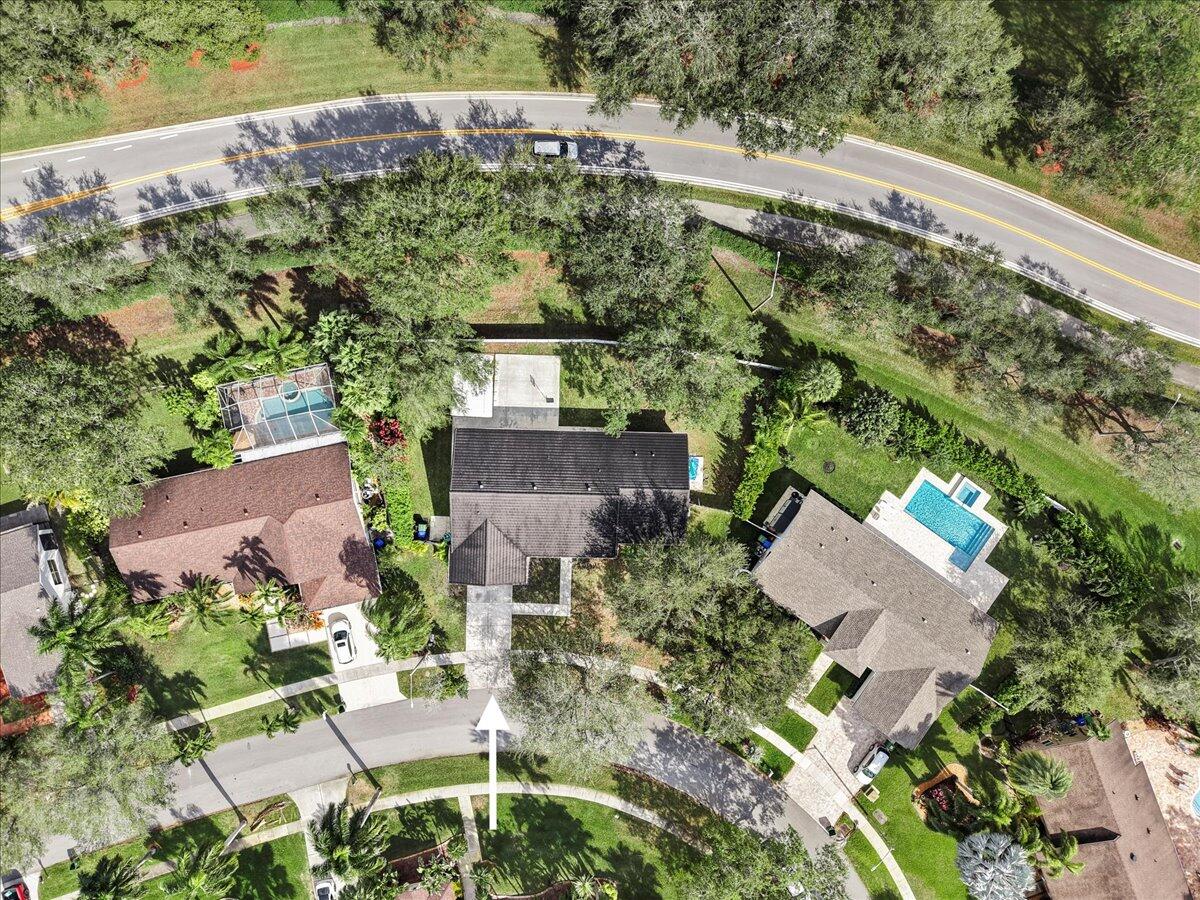 20221 NW 8th Pembroke Pines, FL 33029