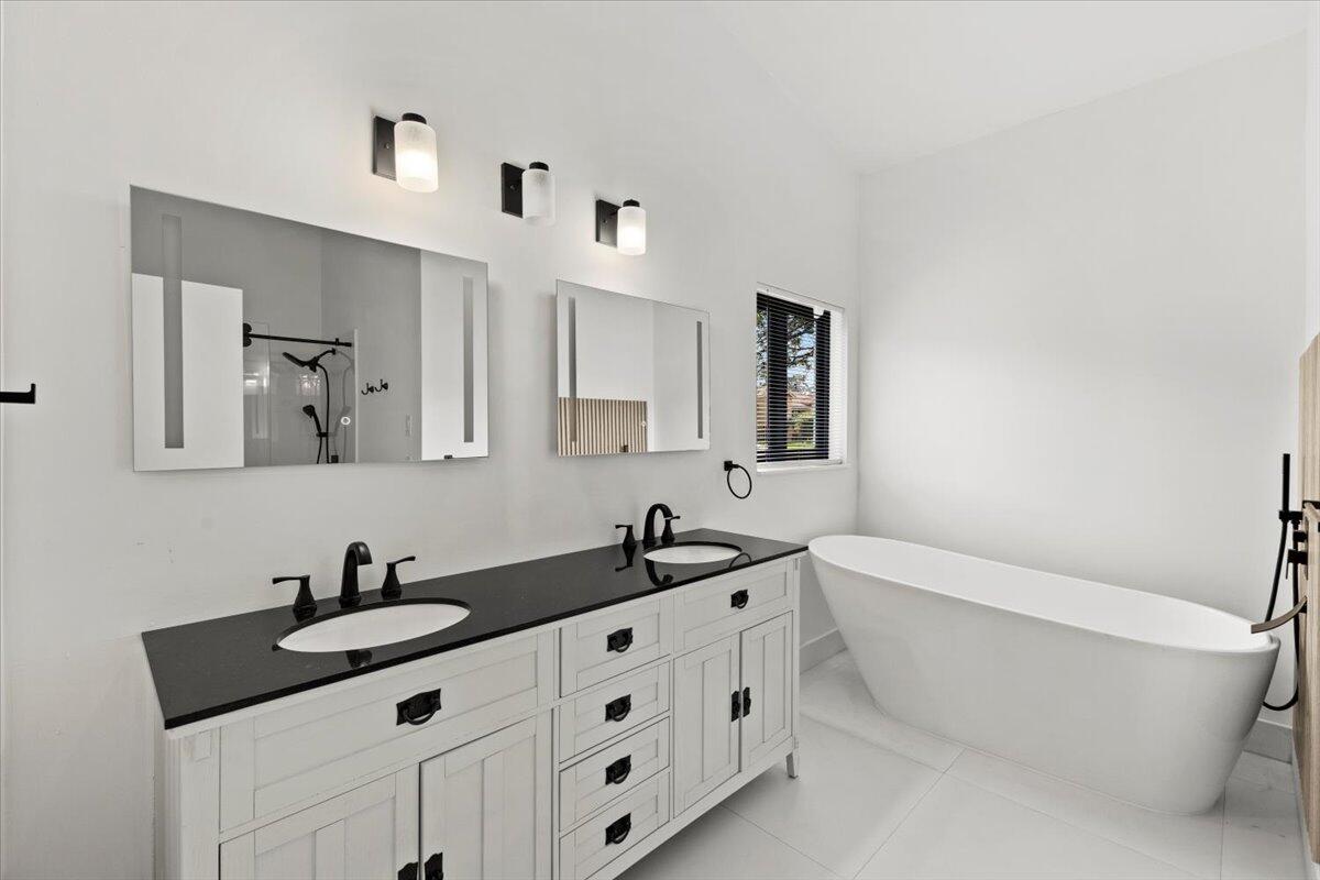 20221 NW 8th Pembroke Pines, FL 33029