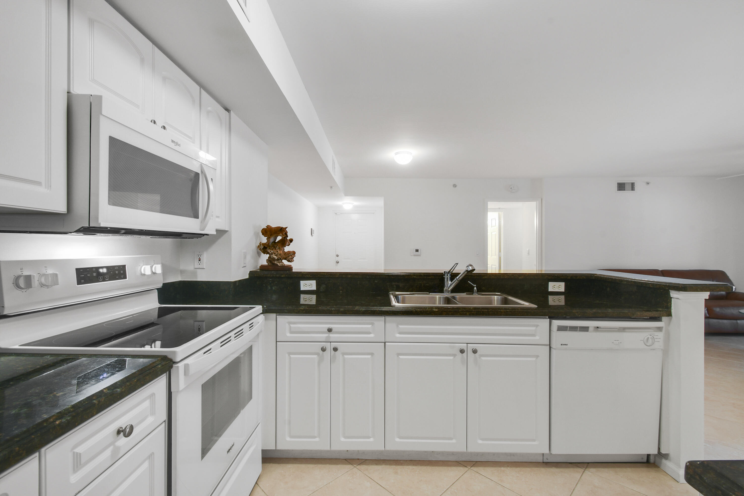 242 Village #2203 Tequesta, FL 33469