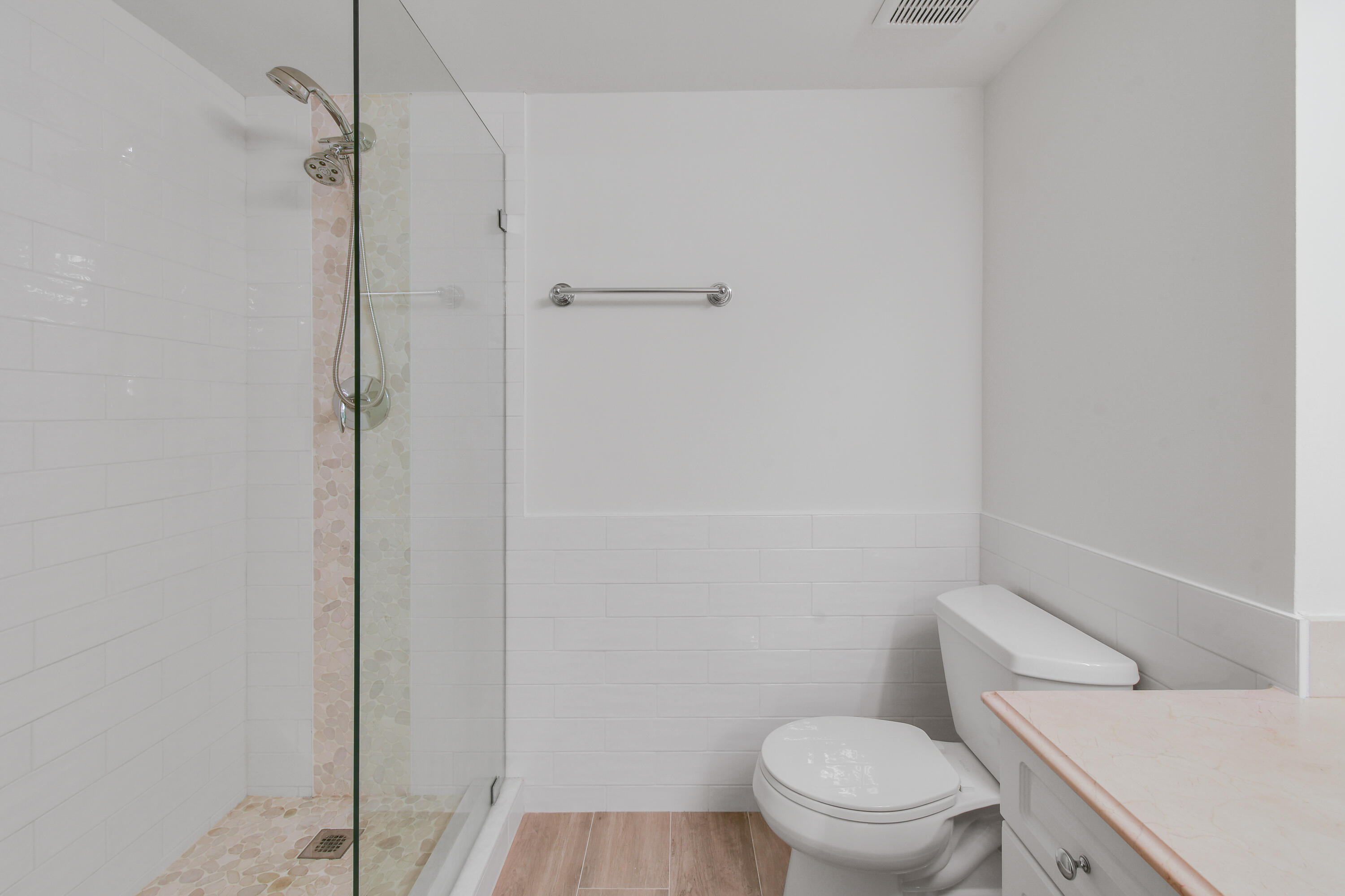 242 Village #2203 Tequesta, FL 33469