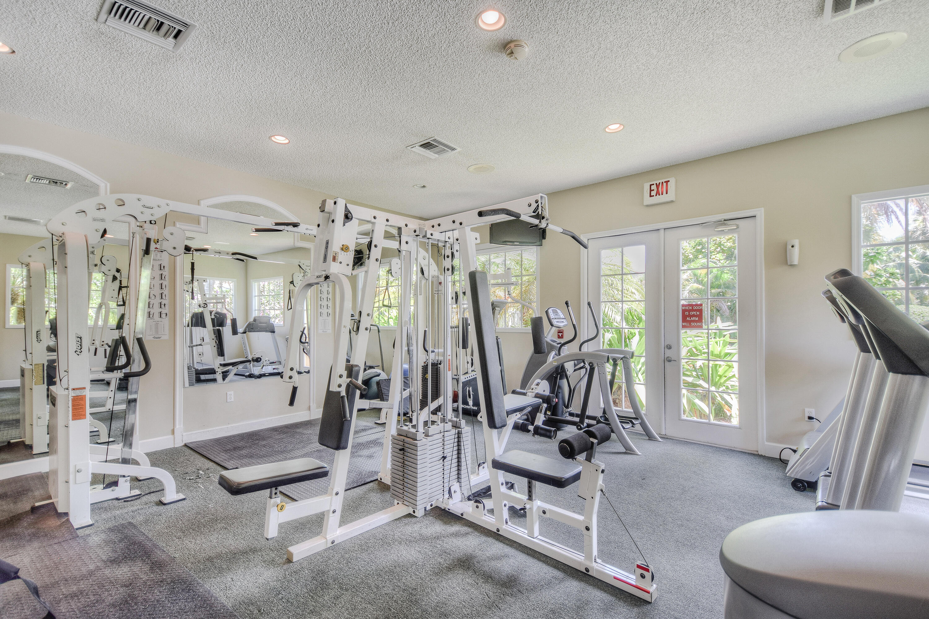 242 Village #2203 Tequesta, FL 33469