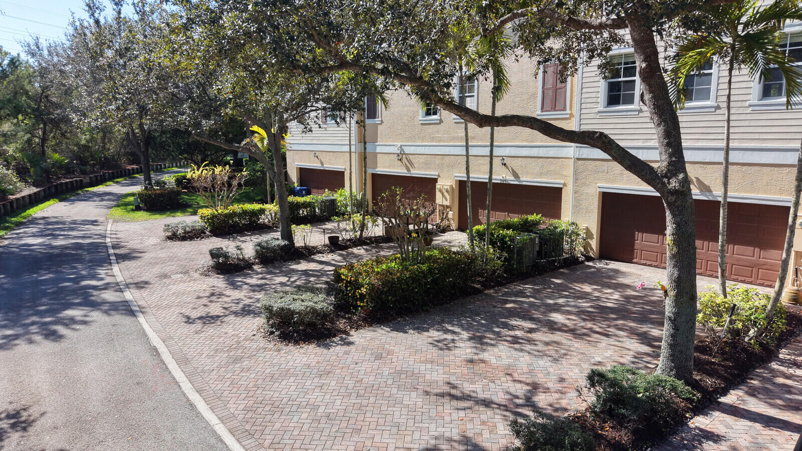 285 E Bay Cedar Jupiter, FL 33458