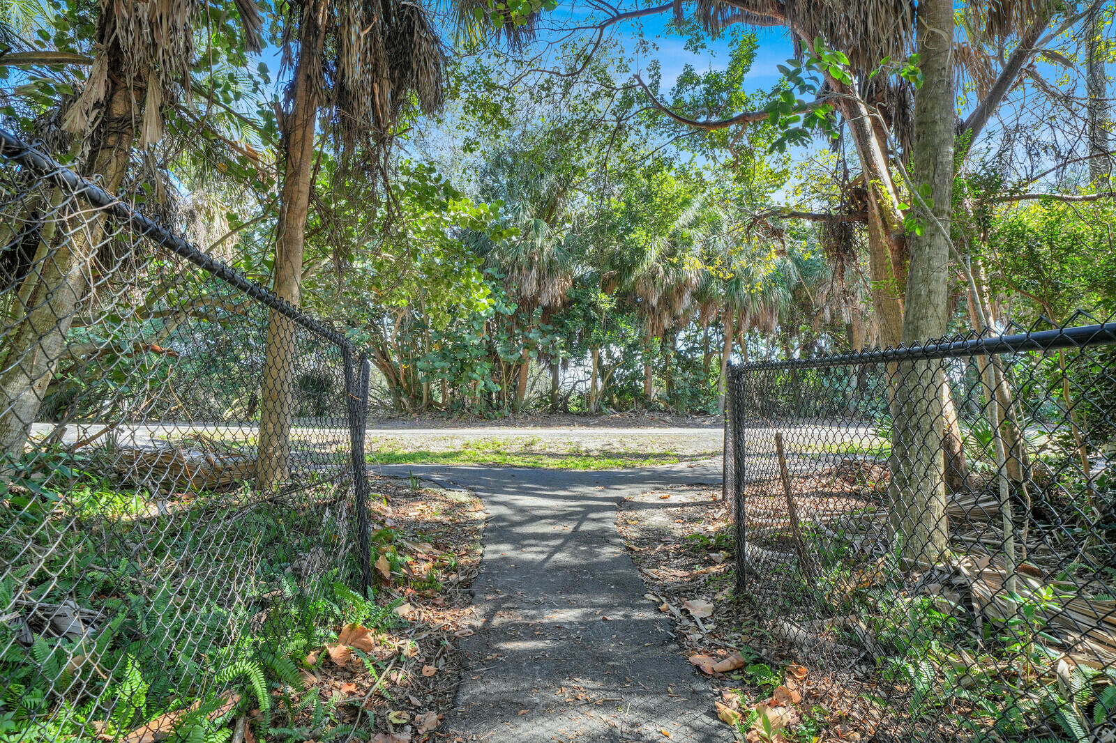 285 E Bay Cedar Jupiter, FL 33458