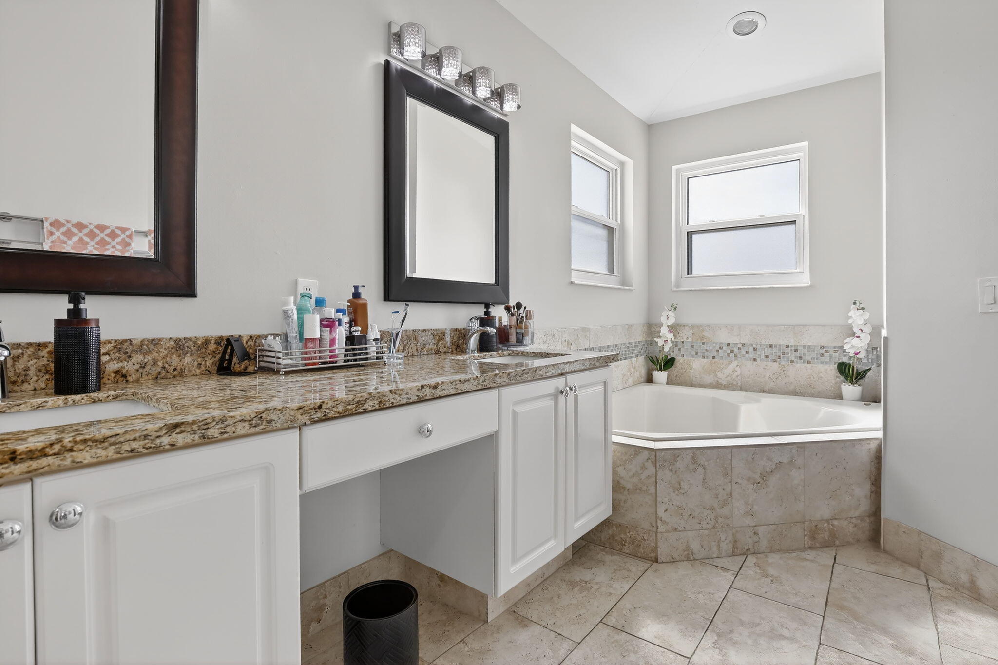 1583 SW 186th Pembroke Pines, FL 33029