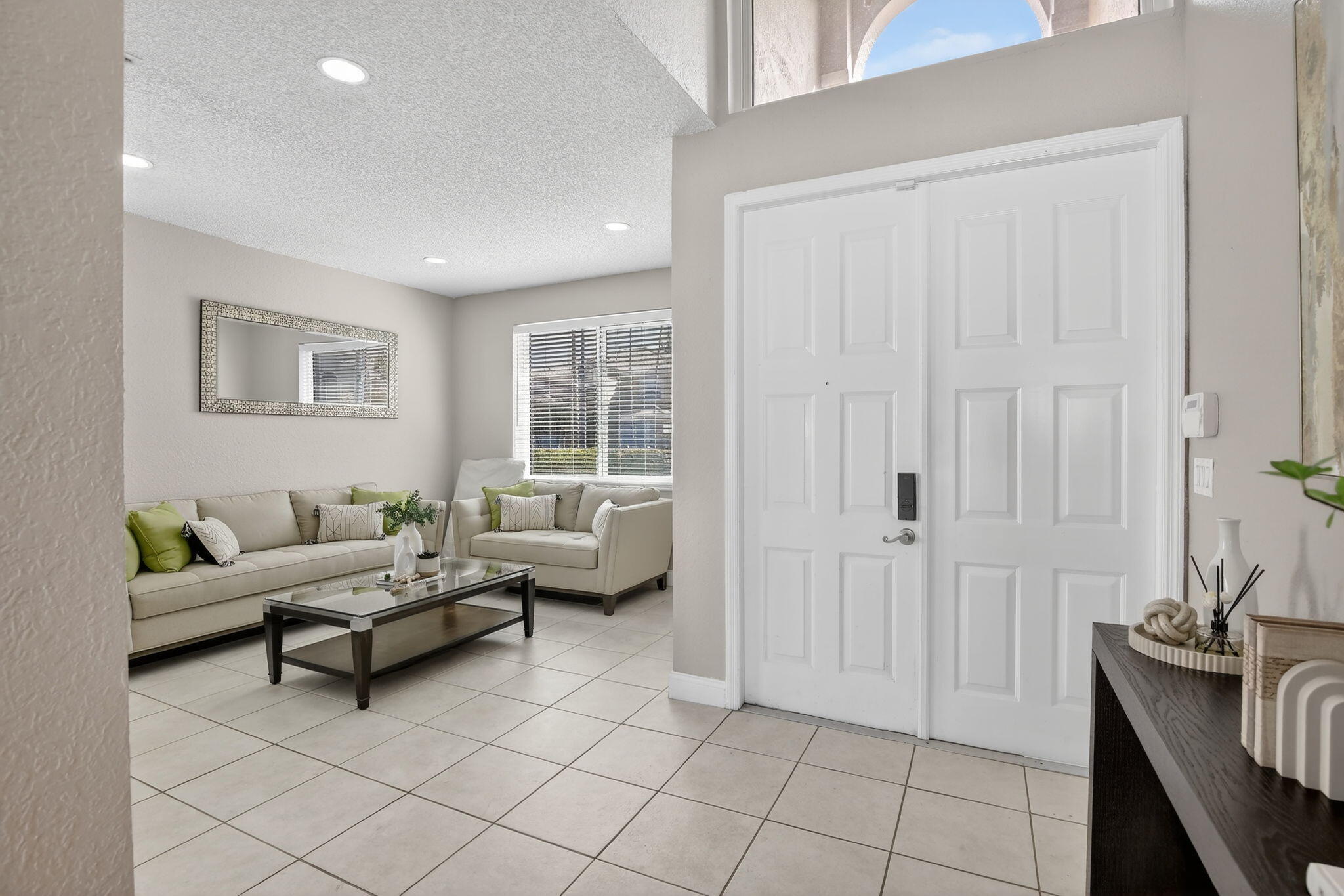 1583 SW 186th Pembroke Pines, FL 33029