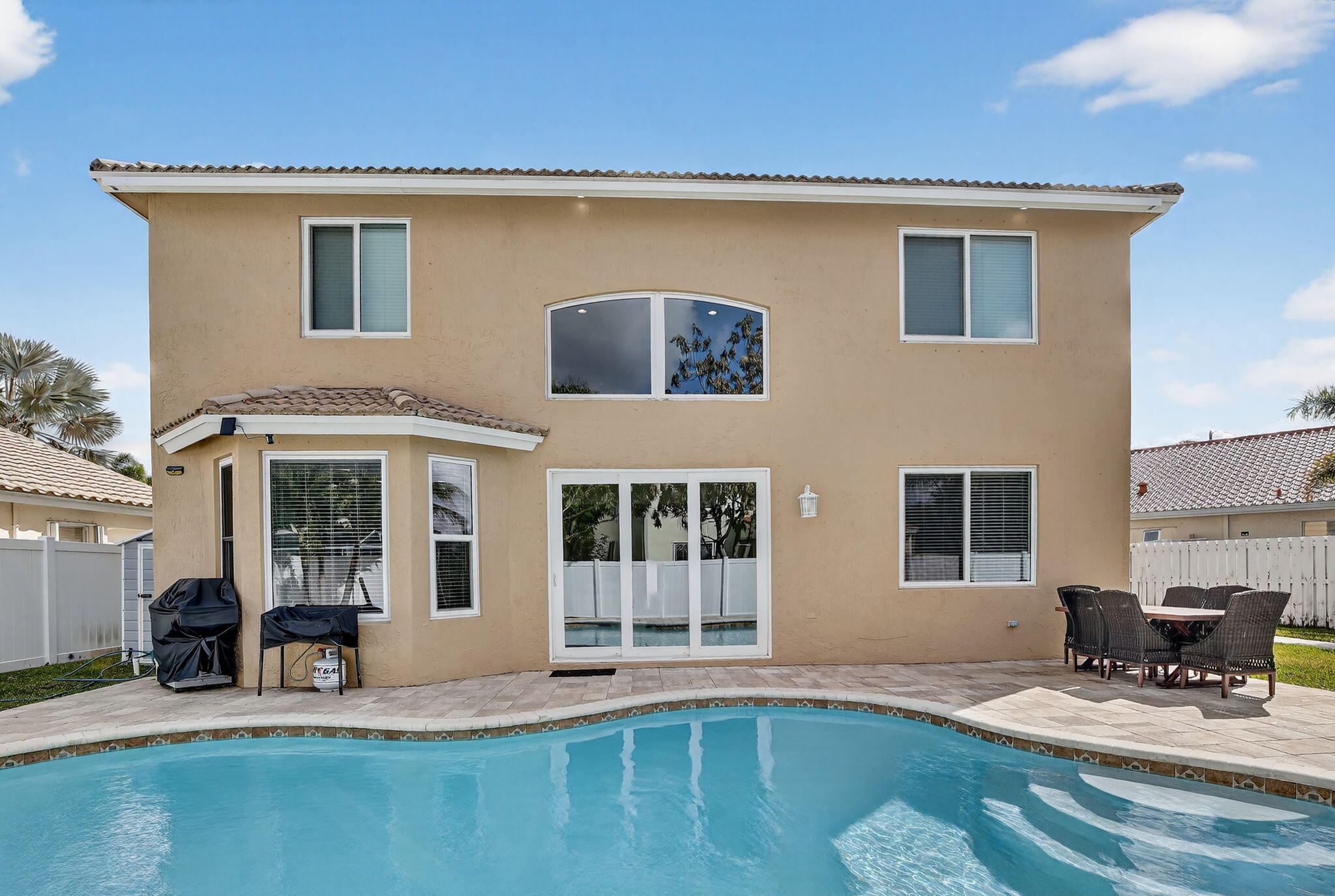 1583 SW 186th Pembroke Pines, FL 33029