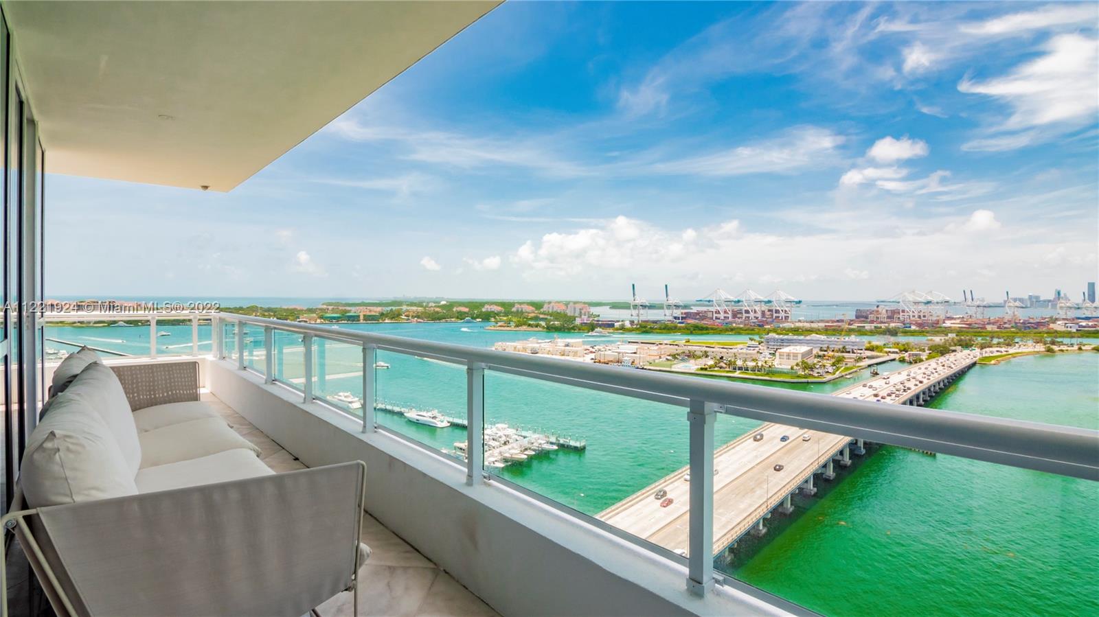 520 West Ave #2101