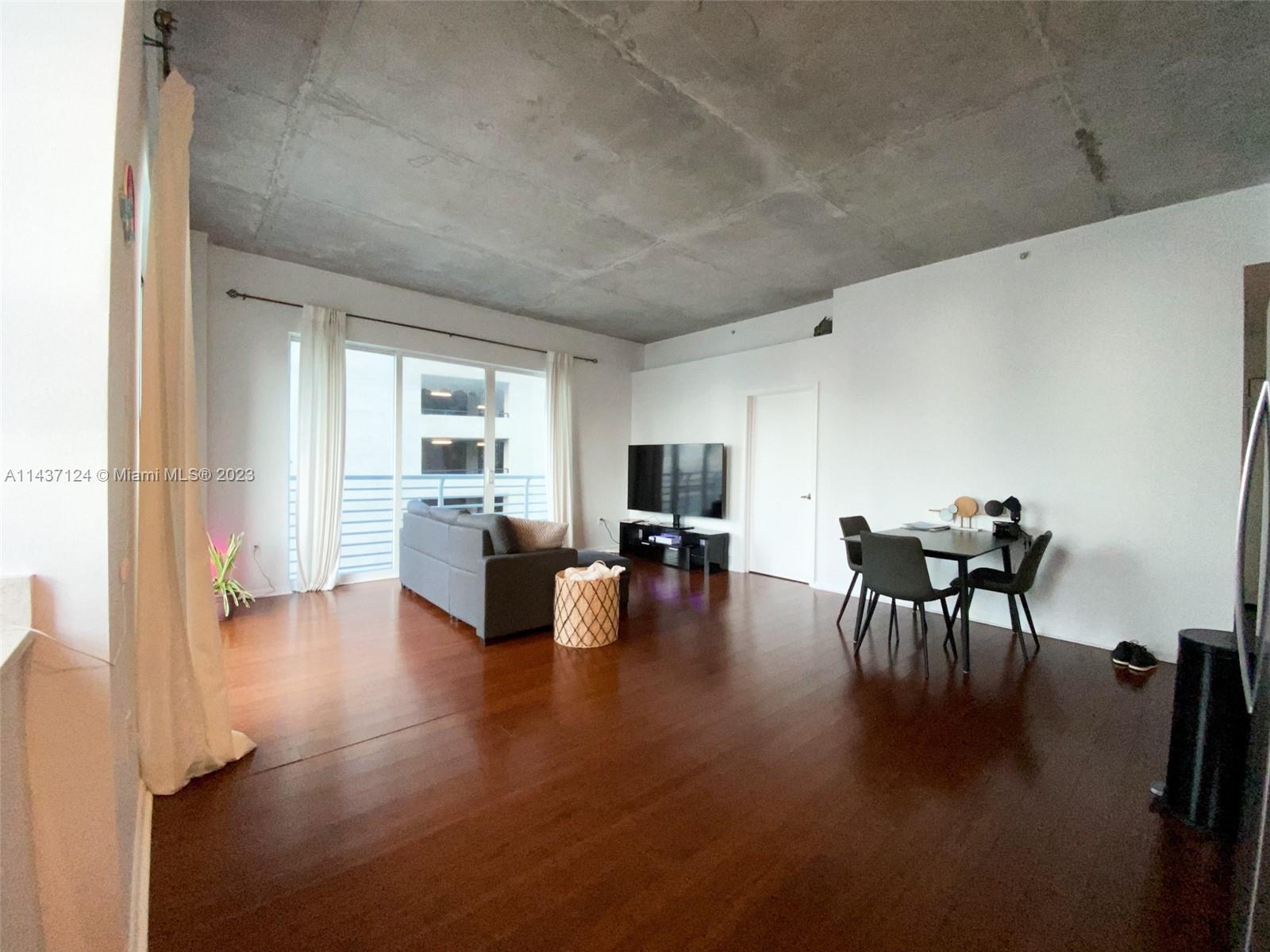 image Loft Downtown I11