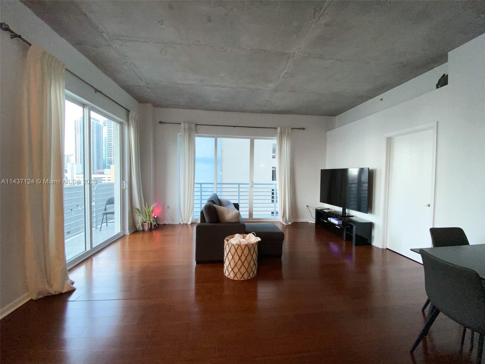 image Loft Downtown I12