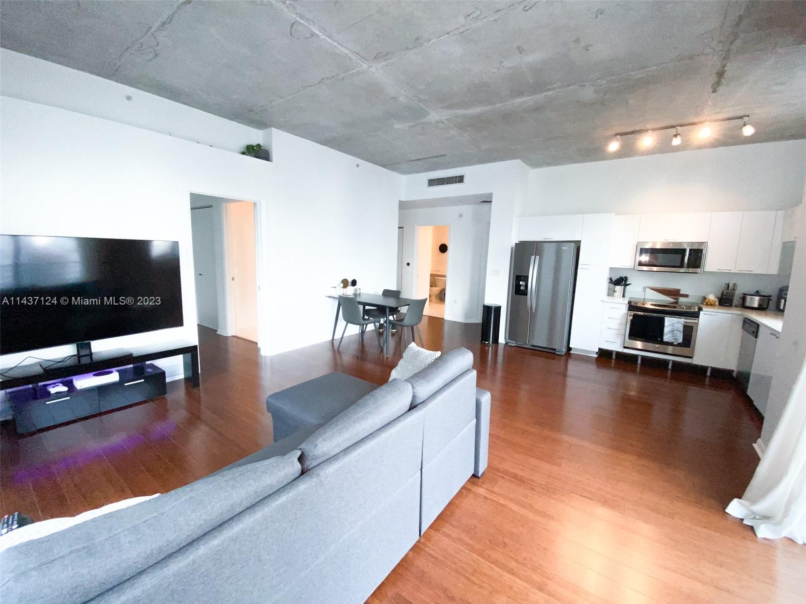 image Loft Downtown I14