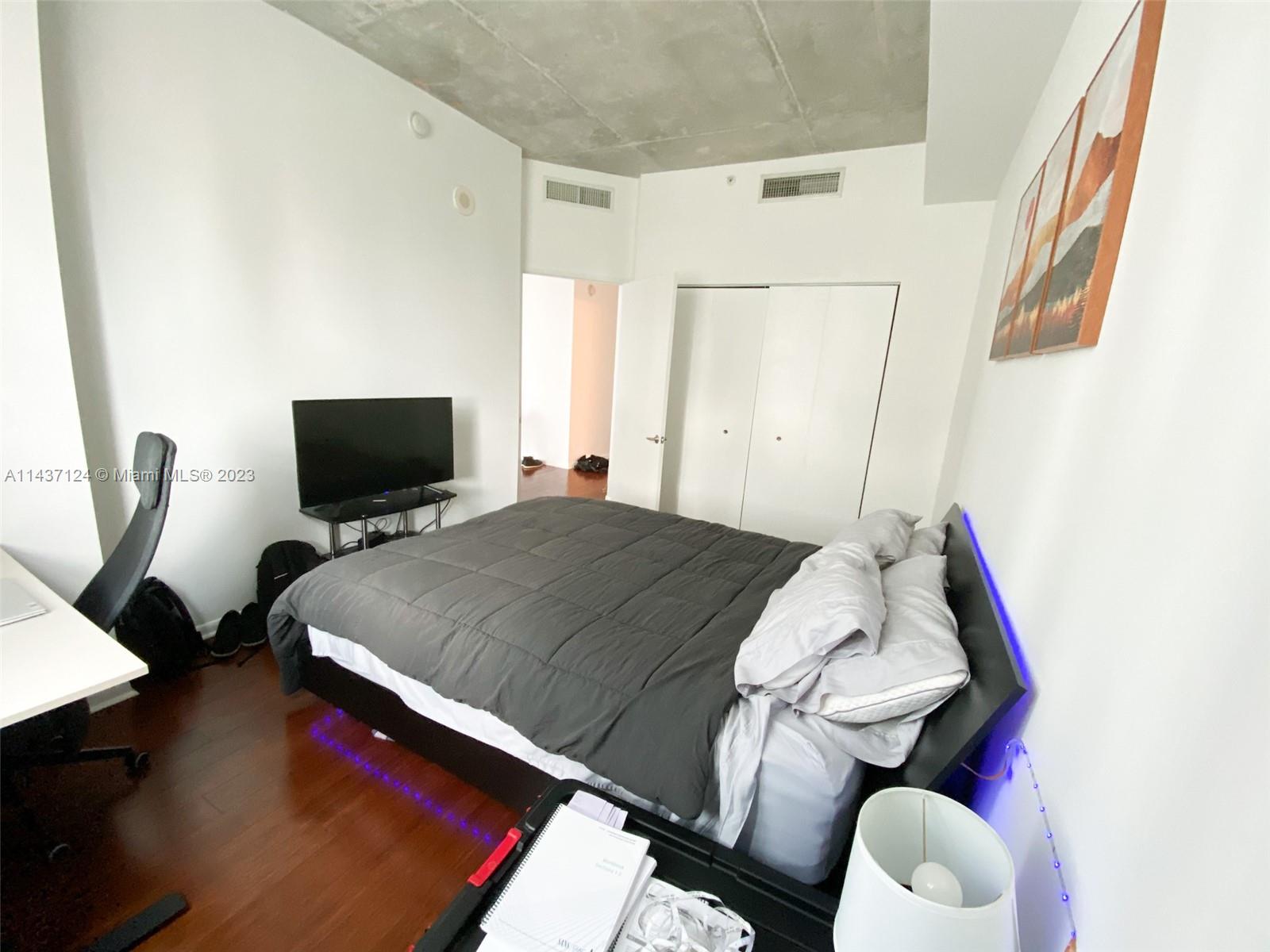image Loft Downtown I8
