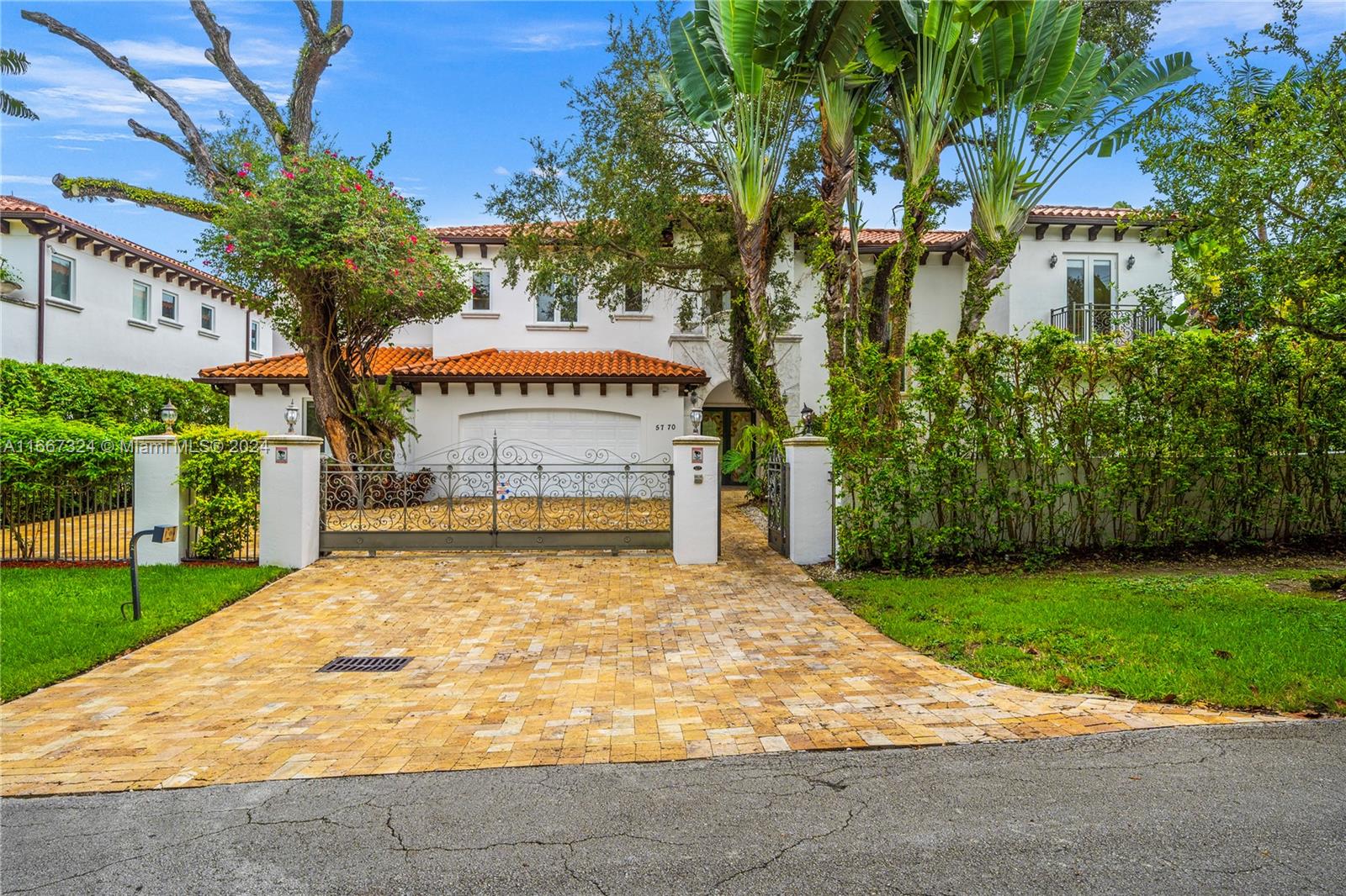 5770 La Luneta Ave Miami, FL 33155 5770 La Luneta Ave Miami, FL 33155