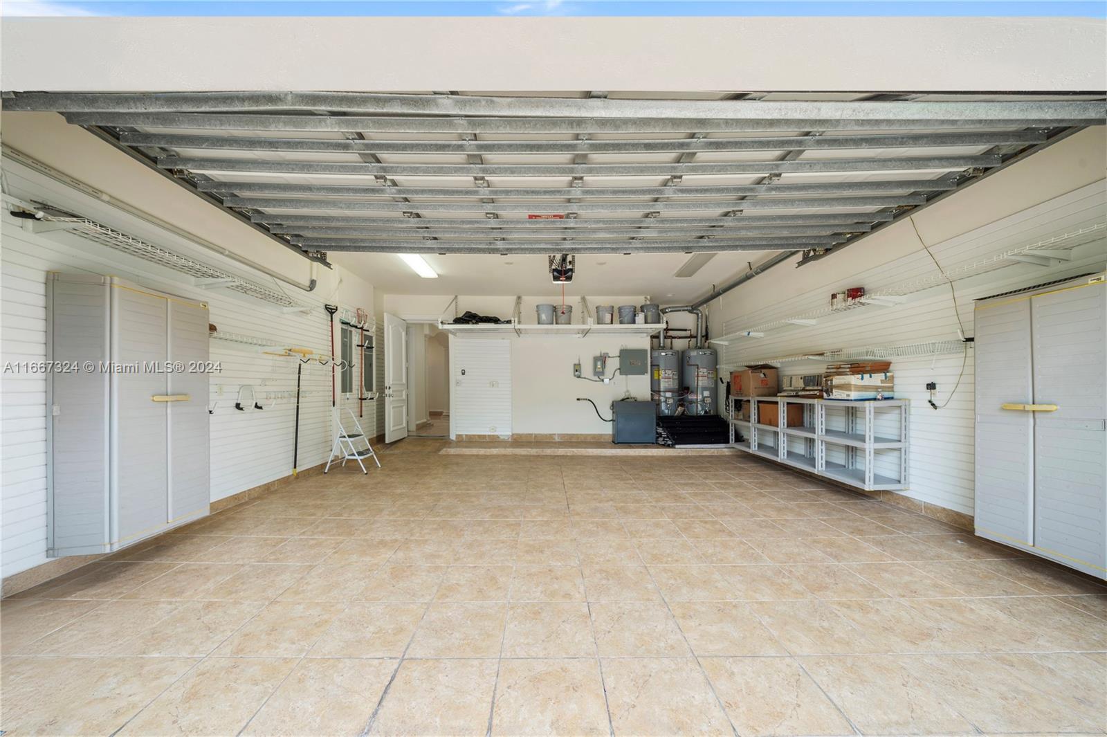 5770 La Luneta Ave Miami, FL 33155 5770 La Luneta Ave Miami, FL 33155