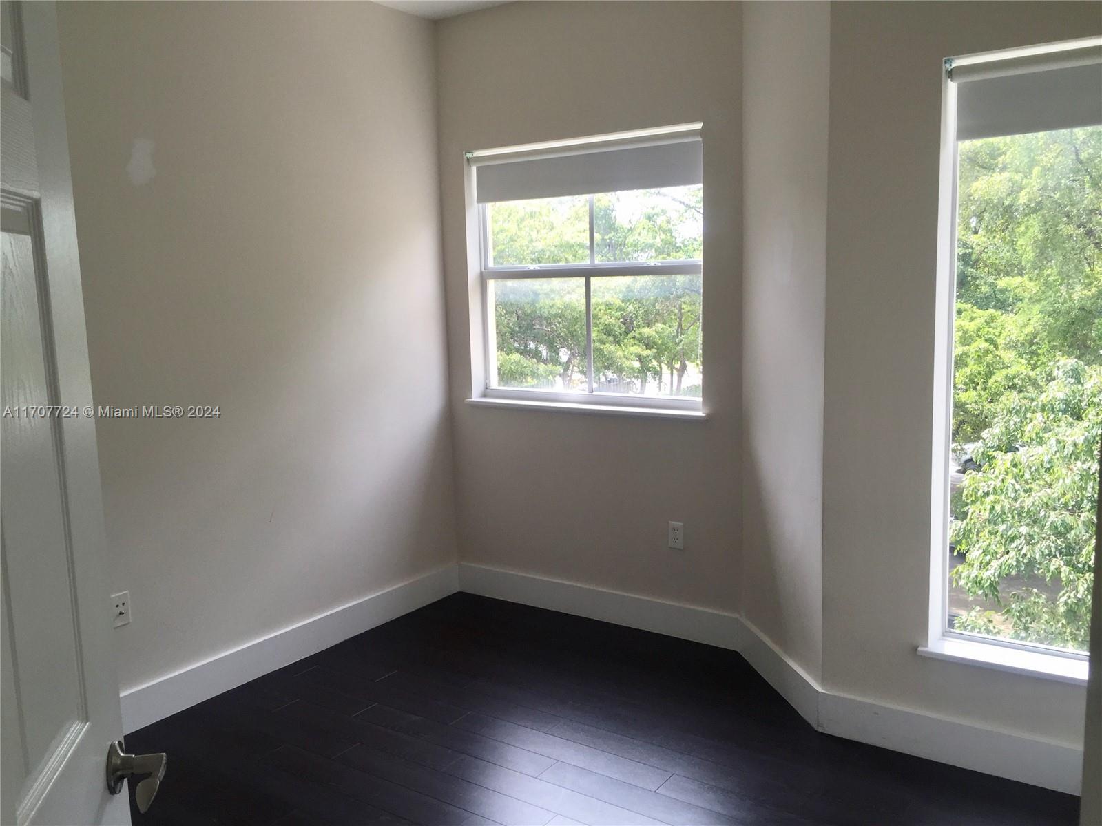 2700 NE 184th Ter #126,Aventura, FL 33160