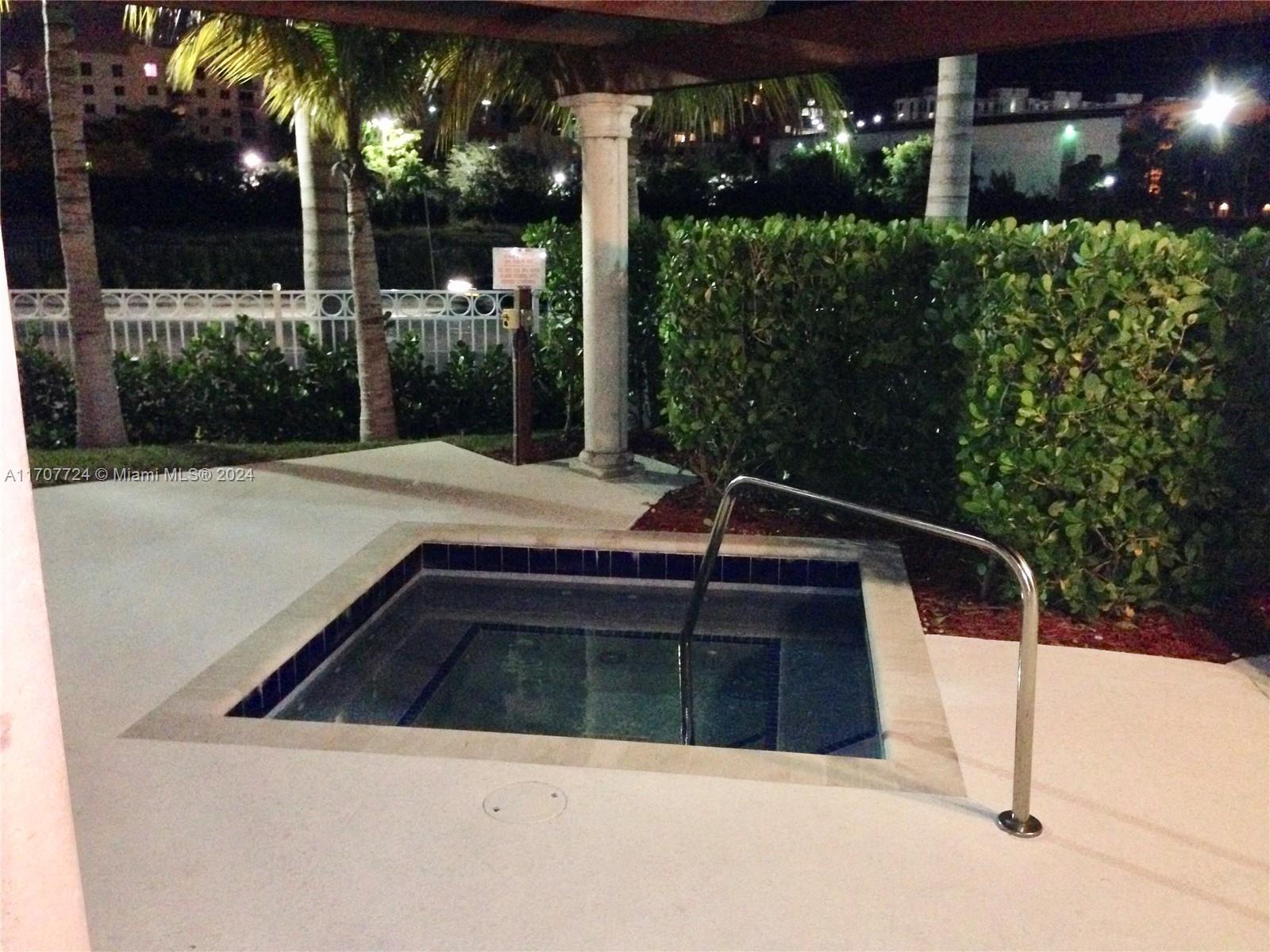 2700 NE 184th Ter #126,Aventura, FL 33160