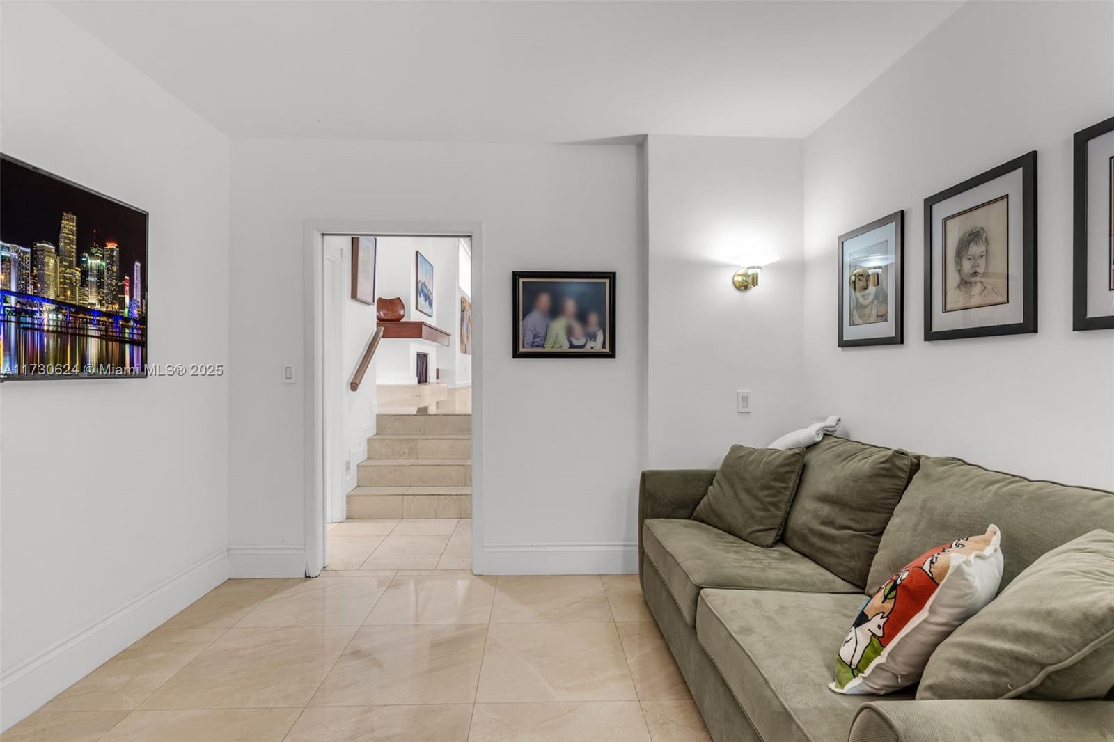 9260 SW 101st St Miami, FL 33176