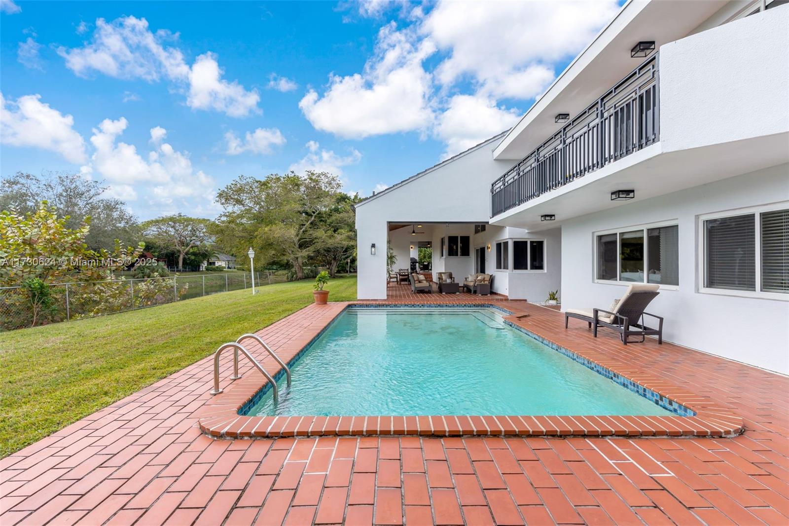 9260 SW 101st St Miami, FL 33176