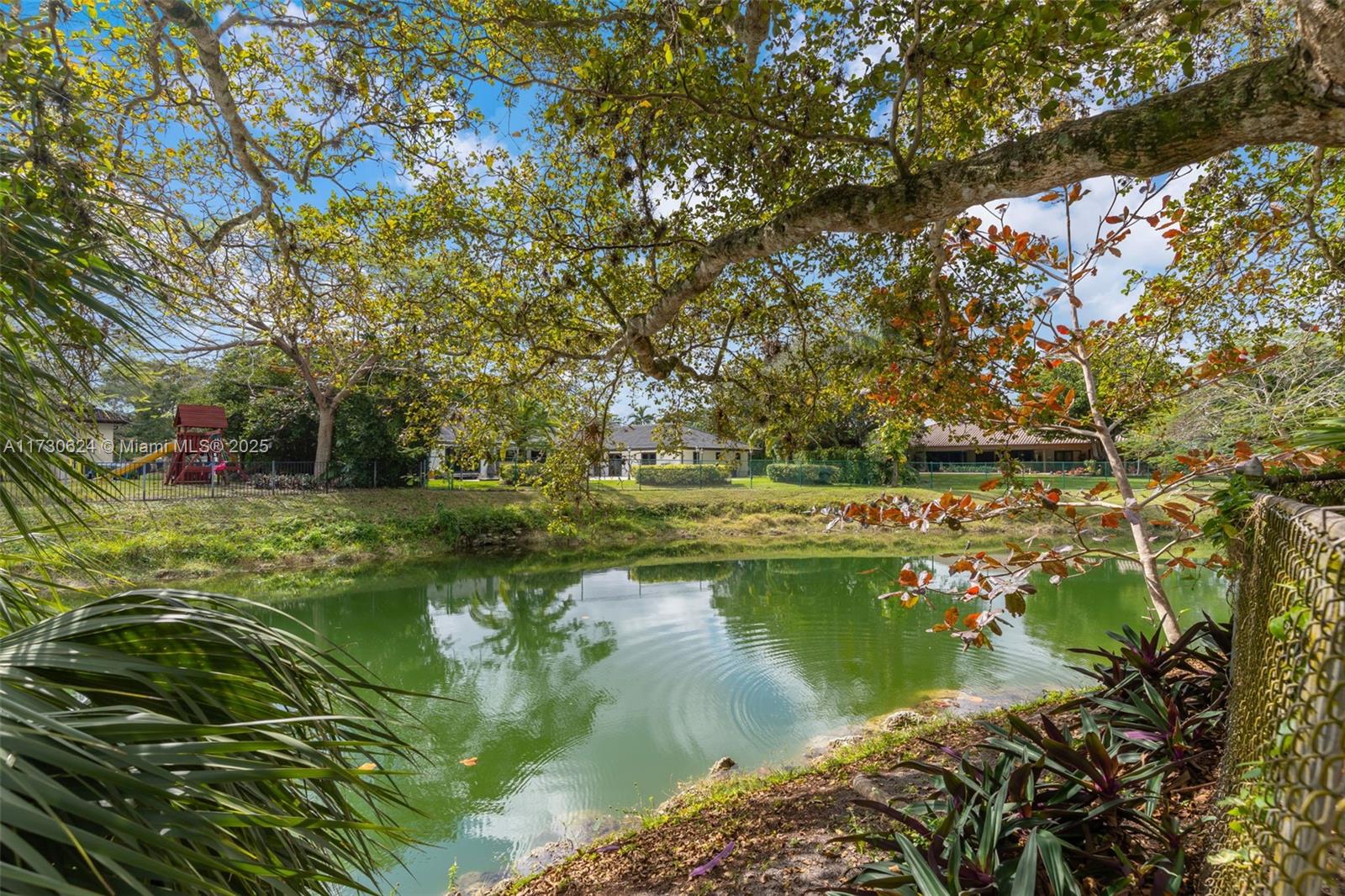 9260 SW 101st St Miami, FL 33176