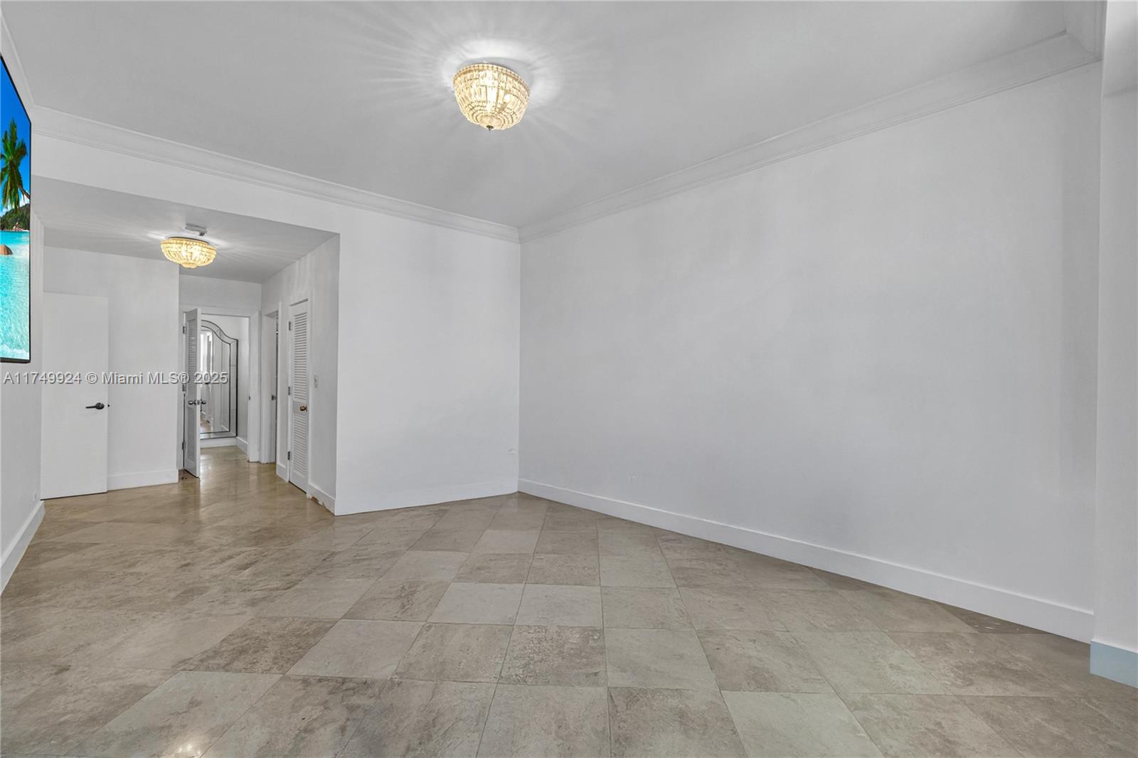 image Roney Palace Condo22