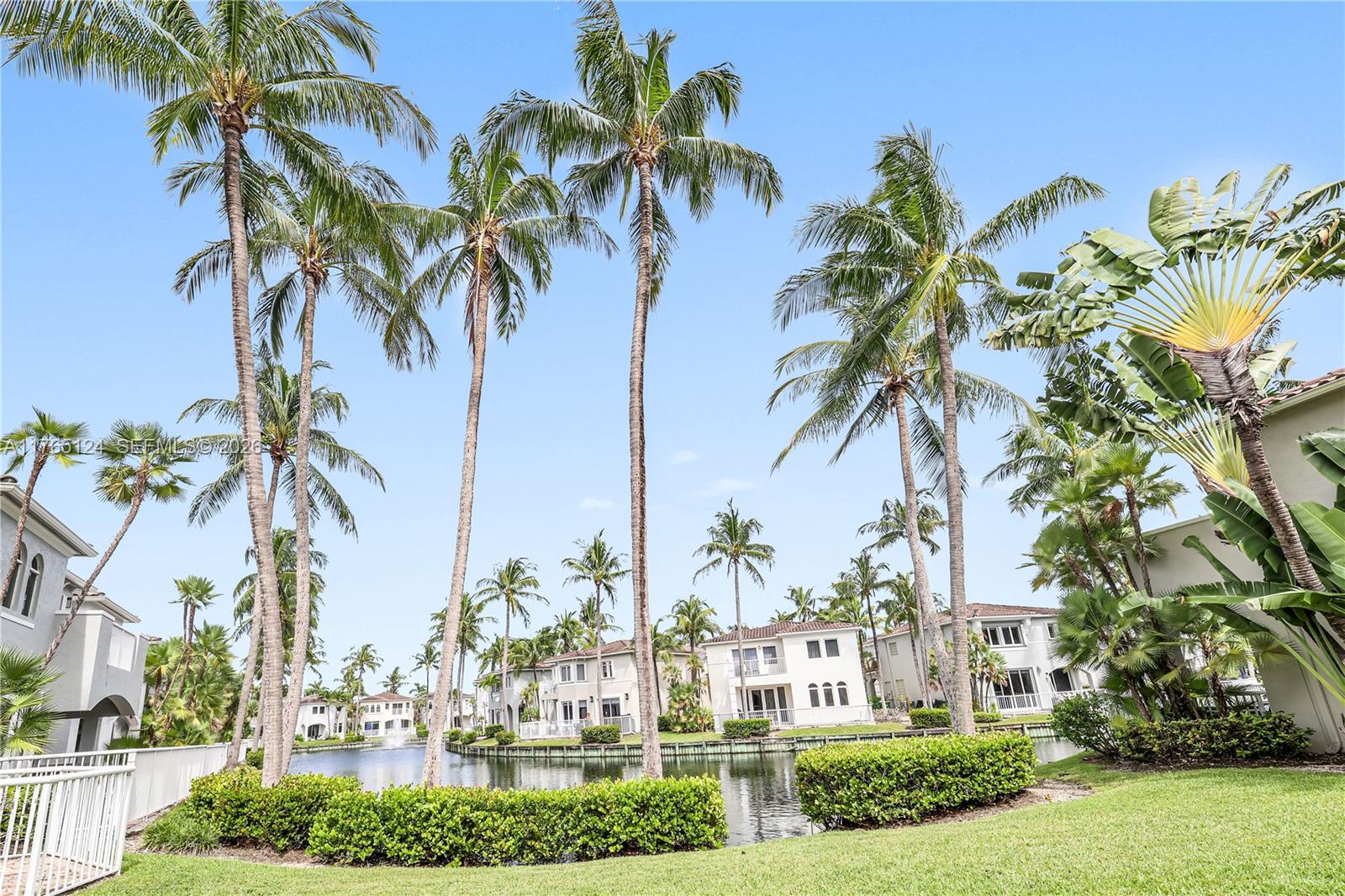 3015 NE 208th St Aventura, FL 33180