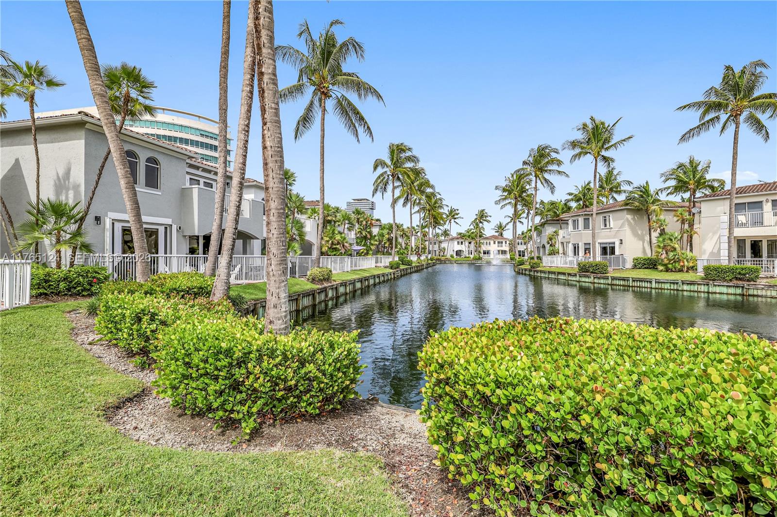 3015 NE 208th St Aventura, FL 33180