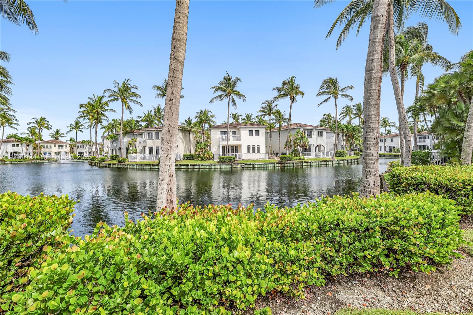 3015 NE 208th St Aventura, FL 33180