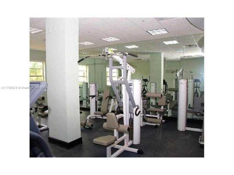 401 69th St #505,Miami Beach, FL 33141