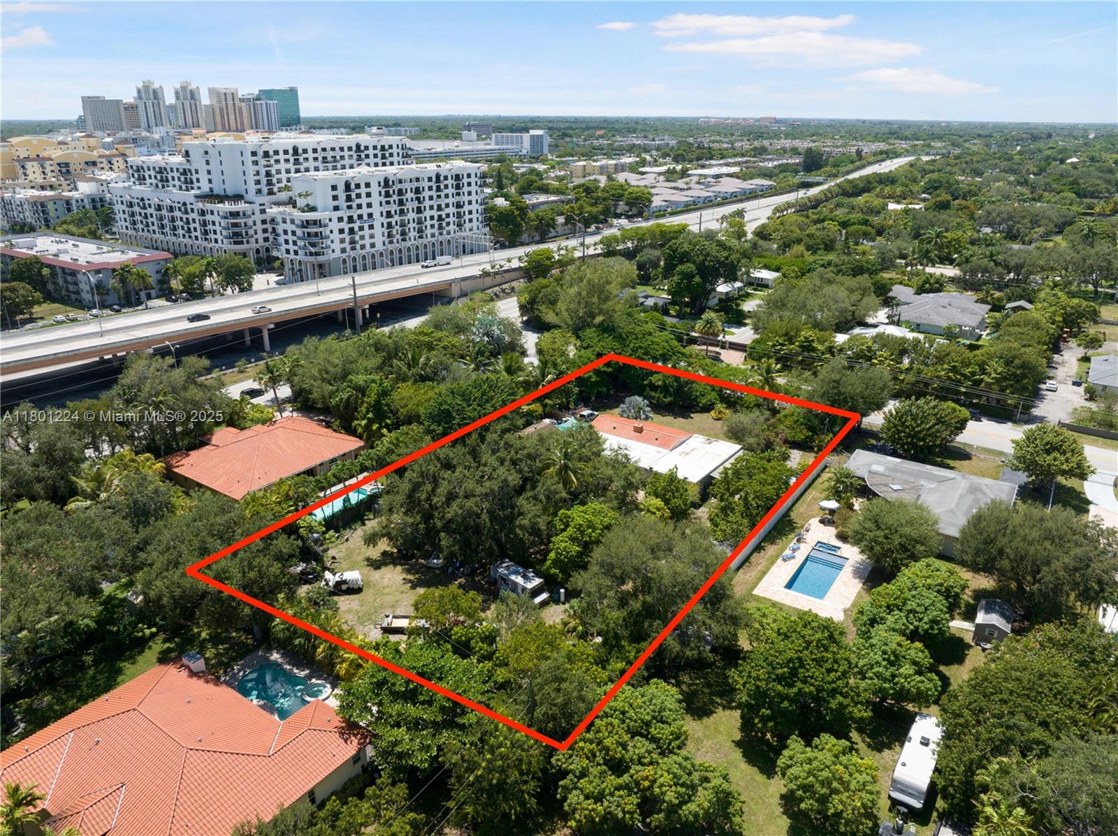 7901 SW 72nd Ave Miami, FL 33143