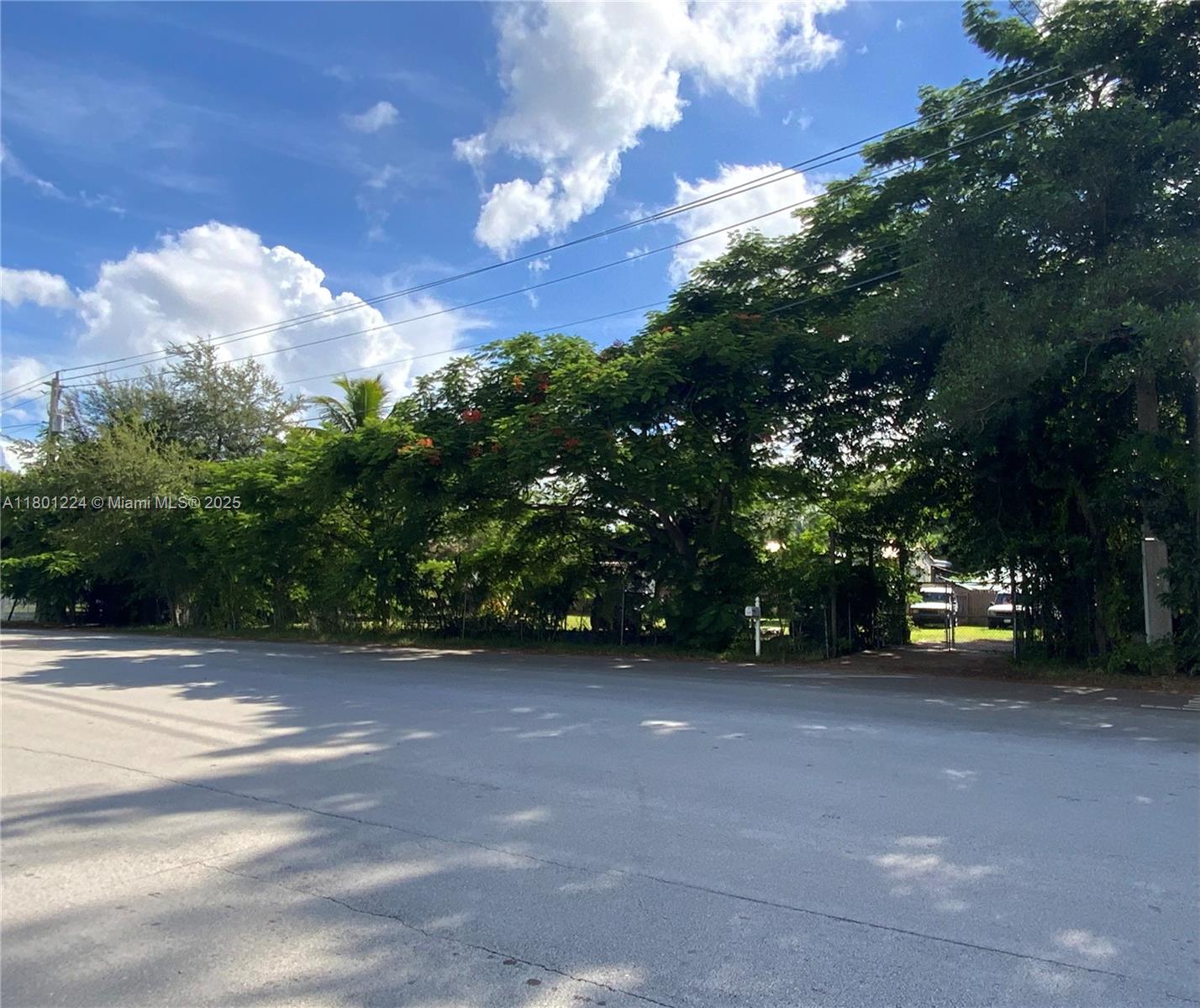 7901 SW 72nd Ave Miami, FL 33143